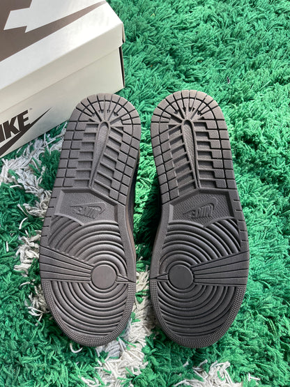 Travis Scott Jordan 1 Low “Velvet Brown”