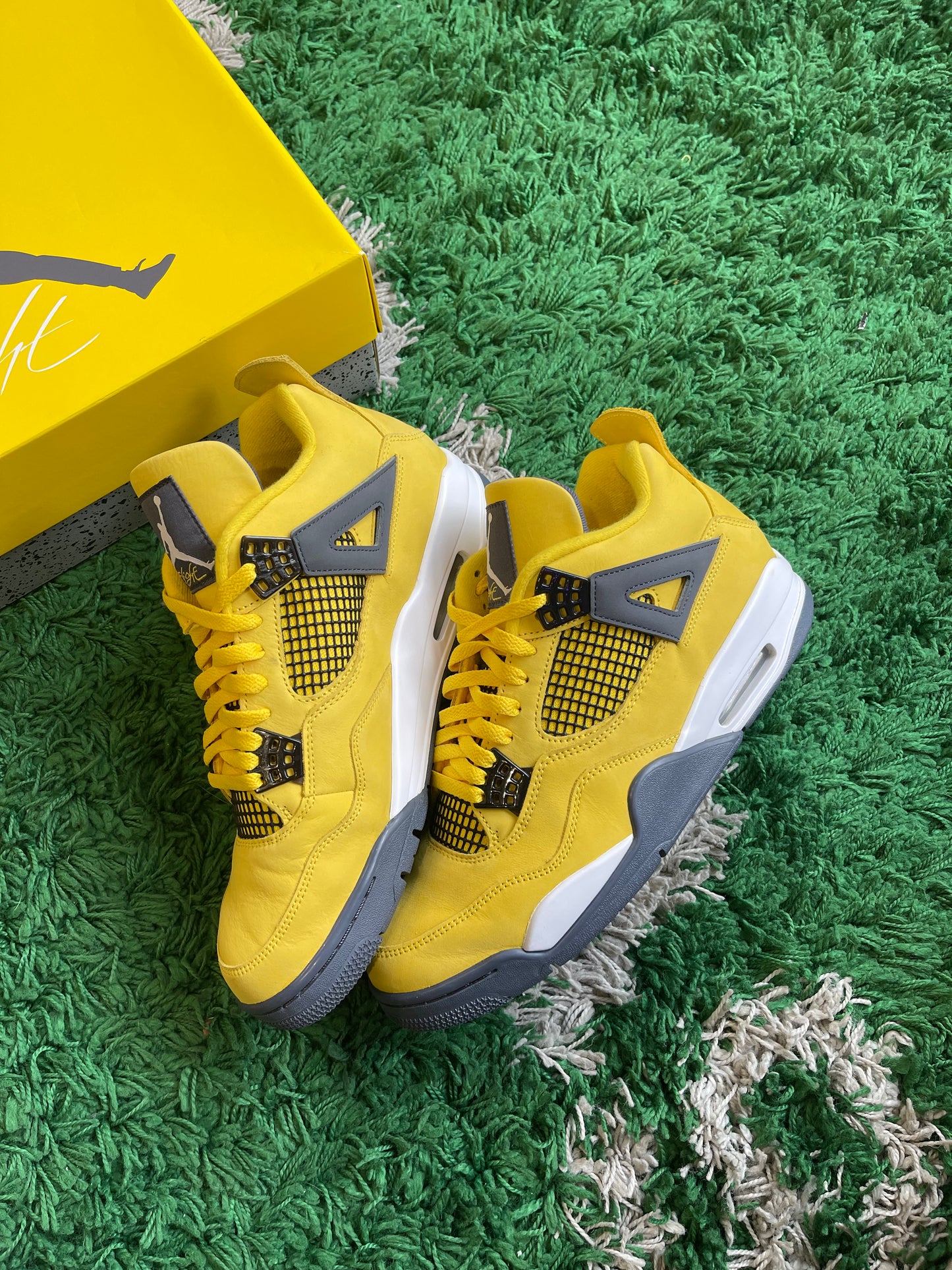 Jordan 4 “Lightning”