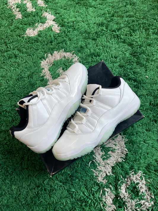 Jordan 11 Low “Legend Blue”