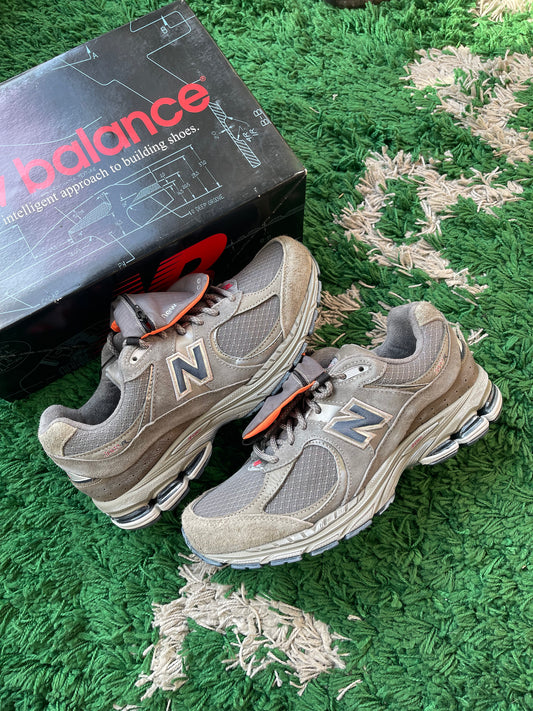 New Balance 2002R “Grey Brown Pouch”