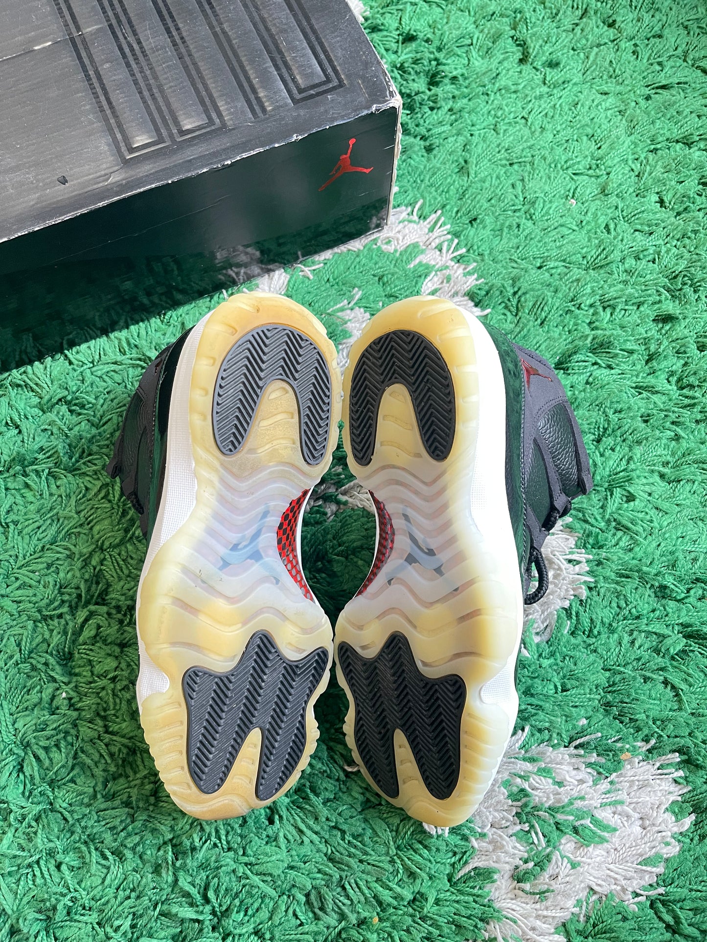 Jordan 11 “72-10”