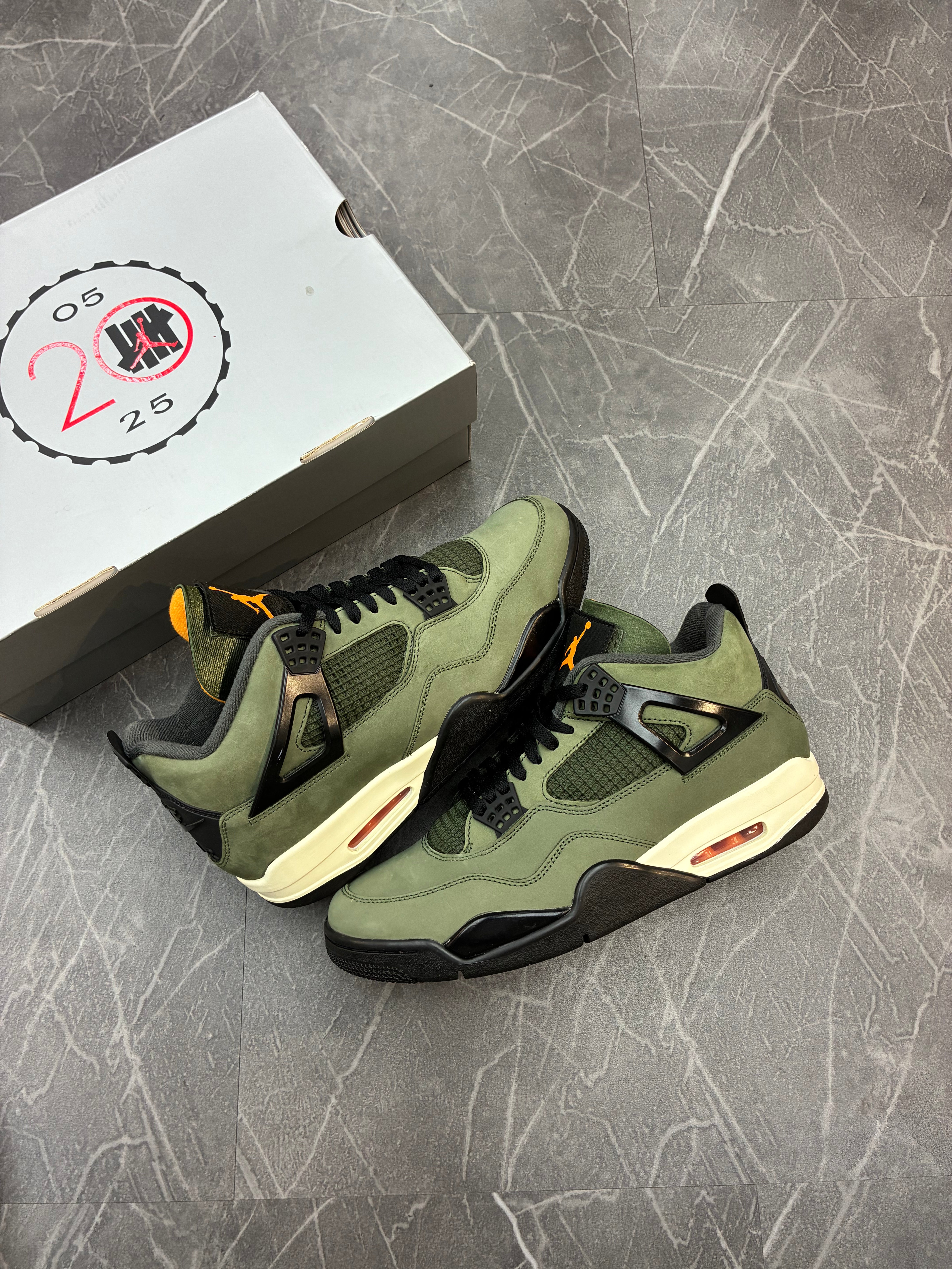 Jordan 4 “Undefeated”