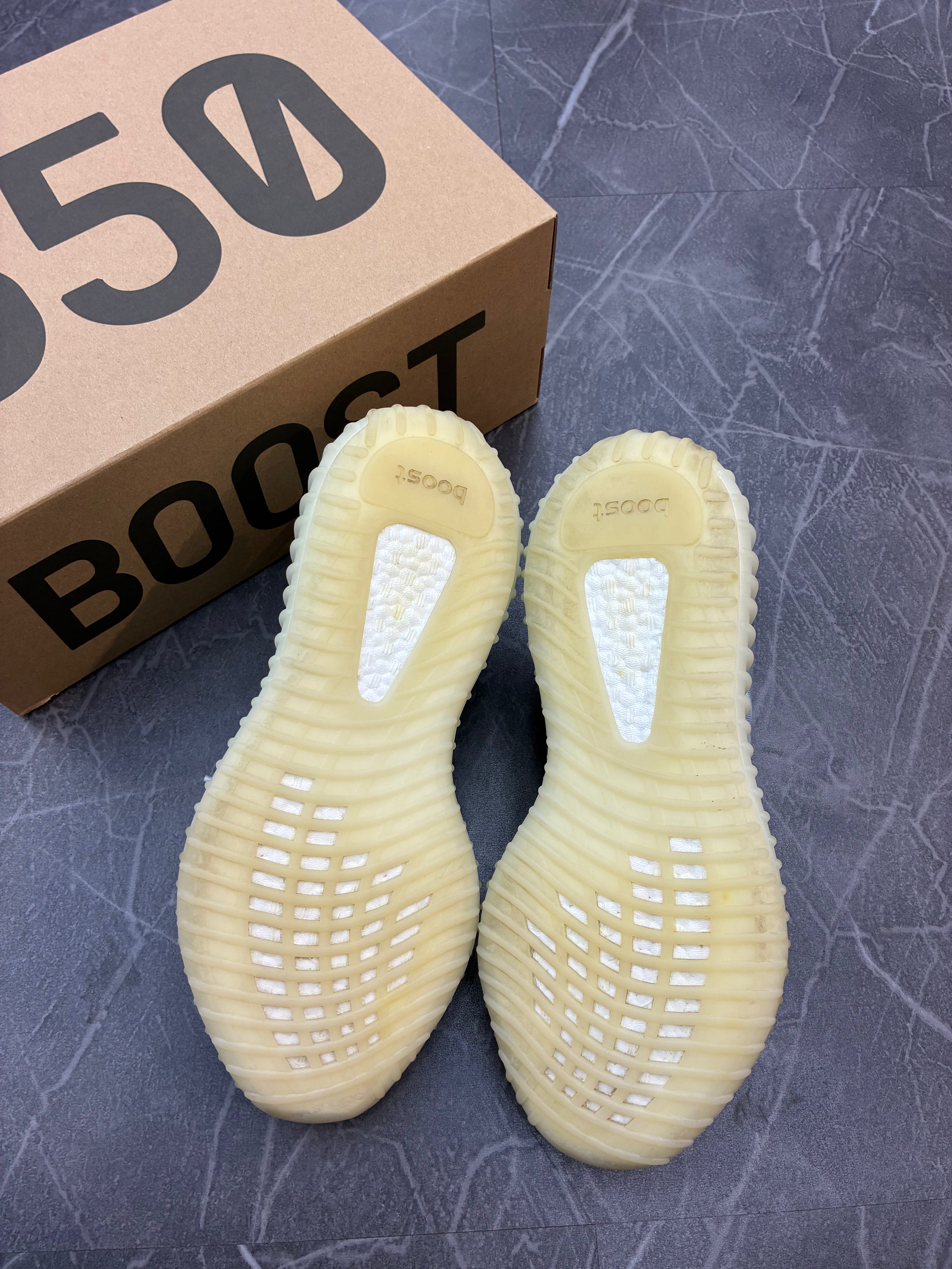 Yeezy Boost 350 “Mono Ice”