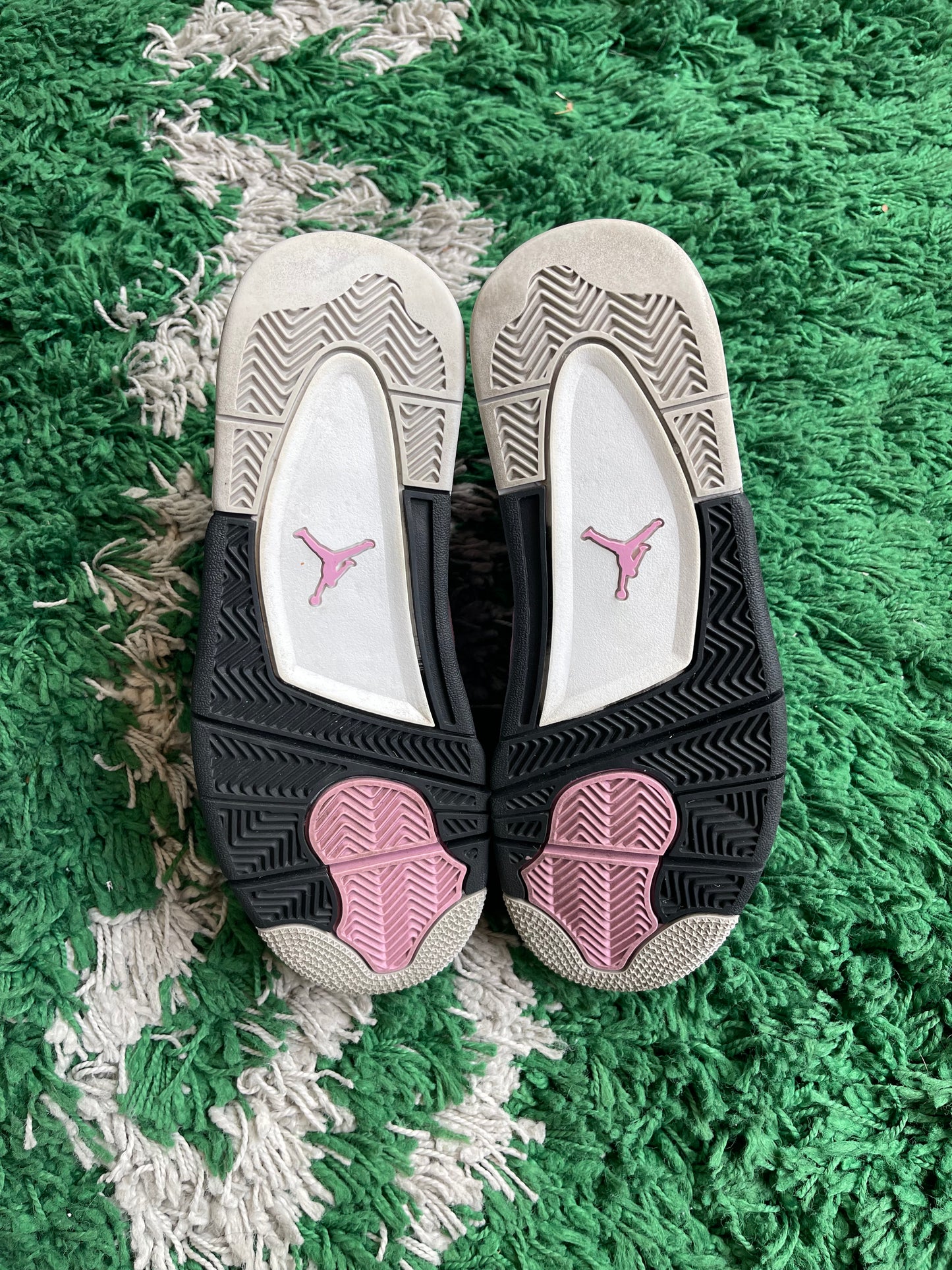 Jordan 4 “Orchid”