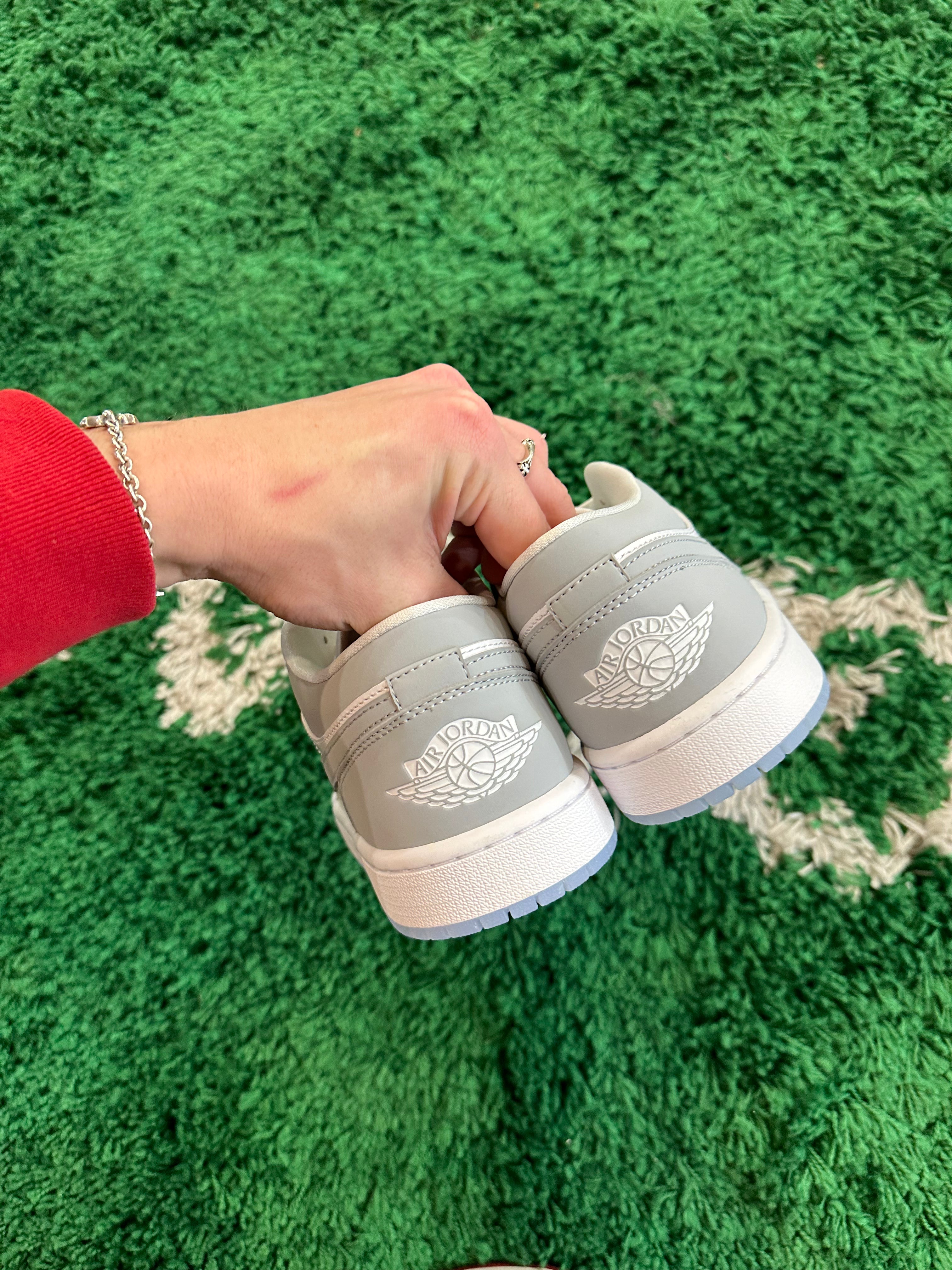 Jordan 1 Low “Wolf Grey”