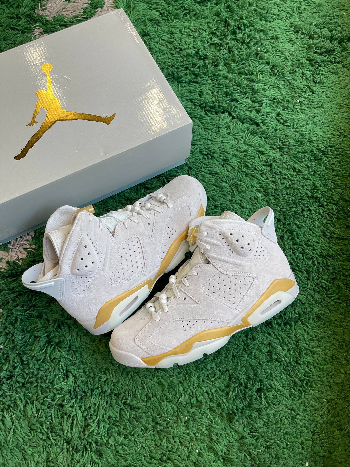 Jordan 6 “Olympic Pearl”