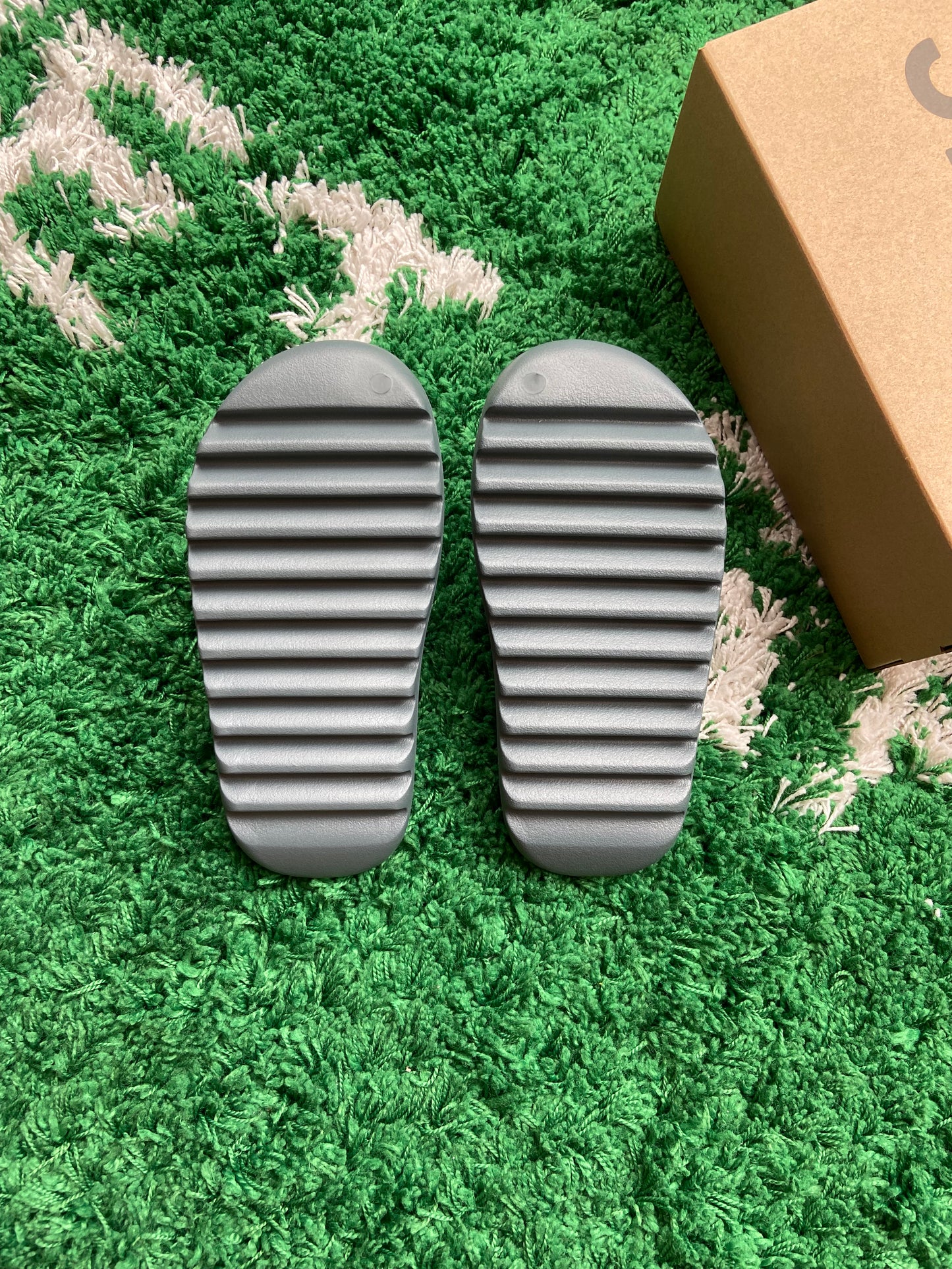 Yeezy Slide “Slate Marine”