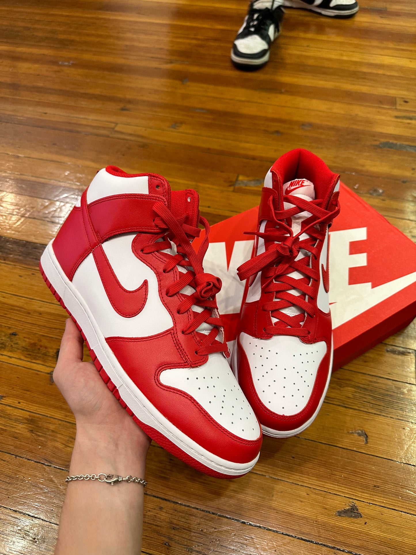 Dunk High “Championship Red”