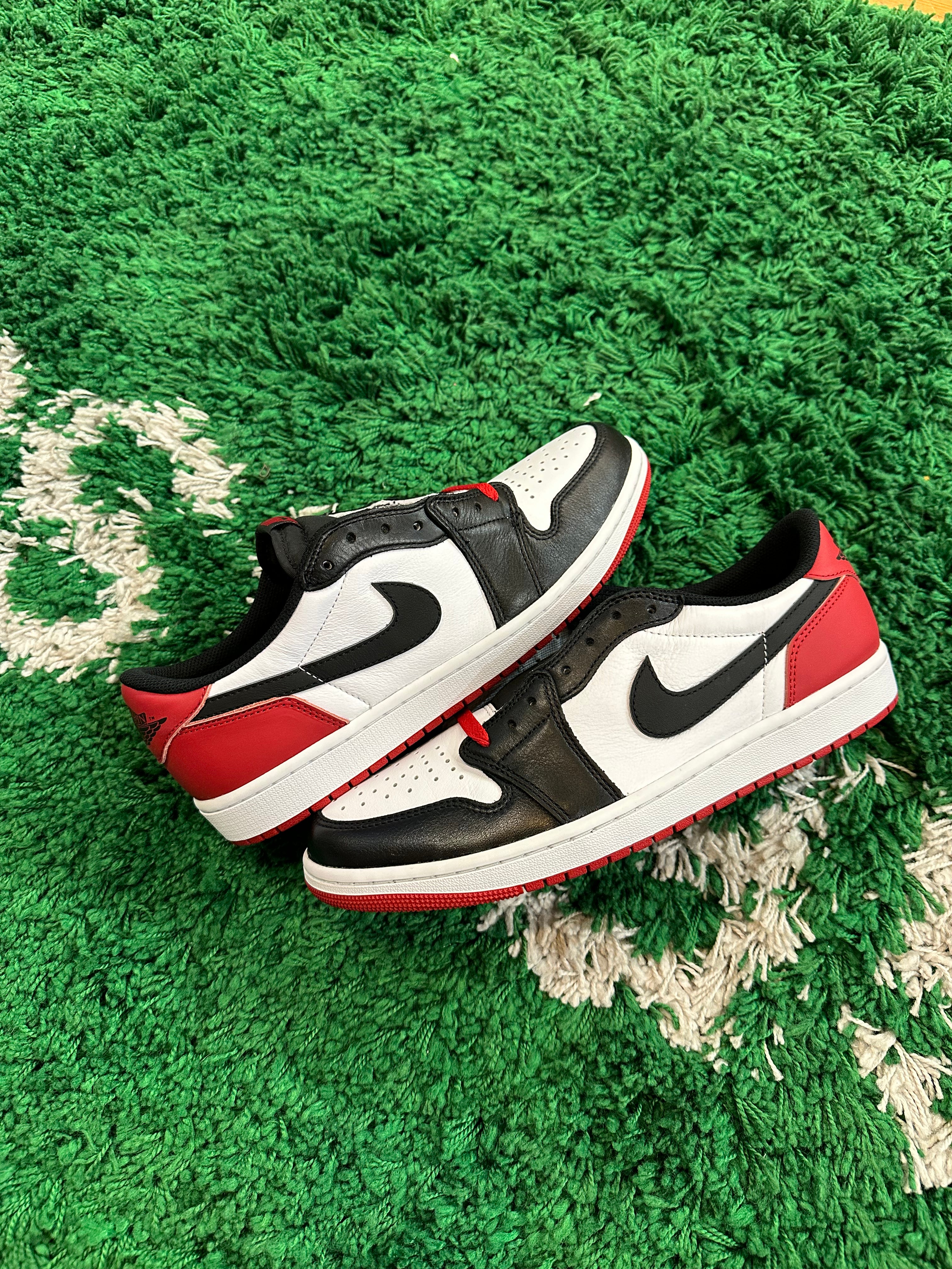 Jordan 1 Low “Black Toe”