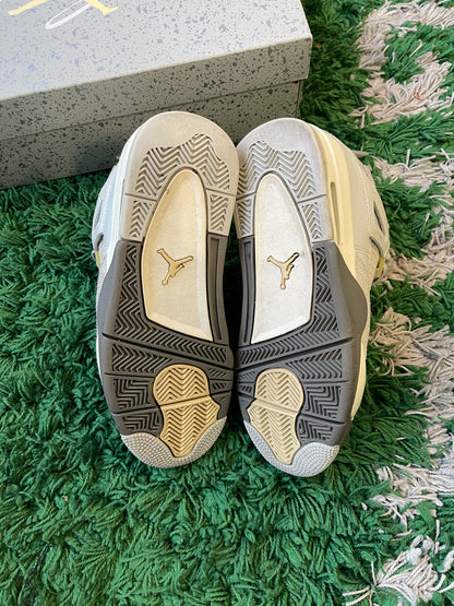 Jordan 4 “Photon Dust”