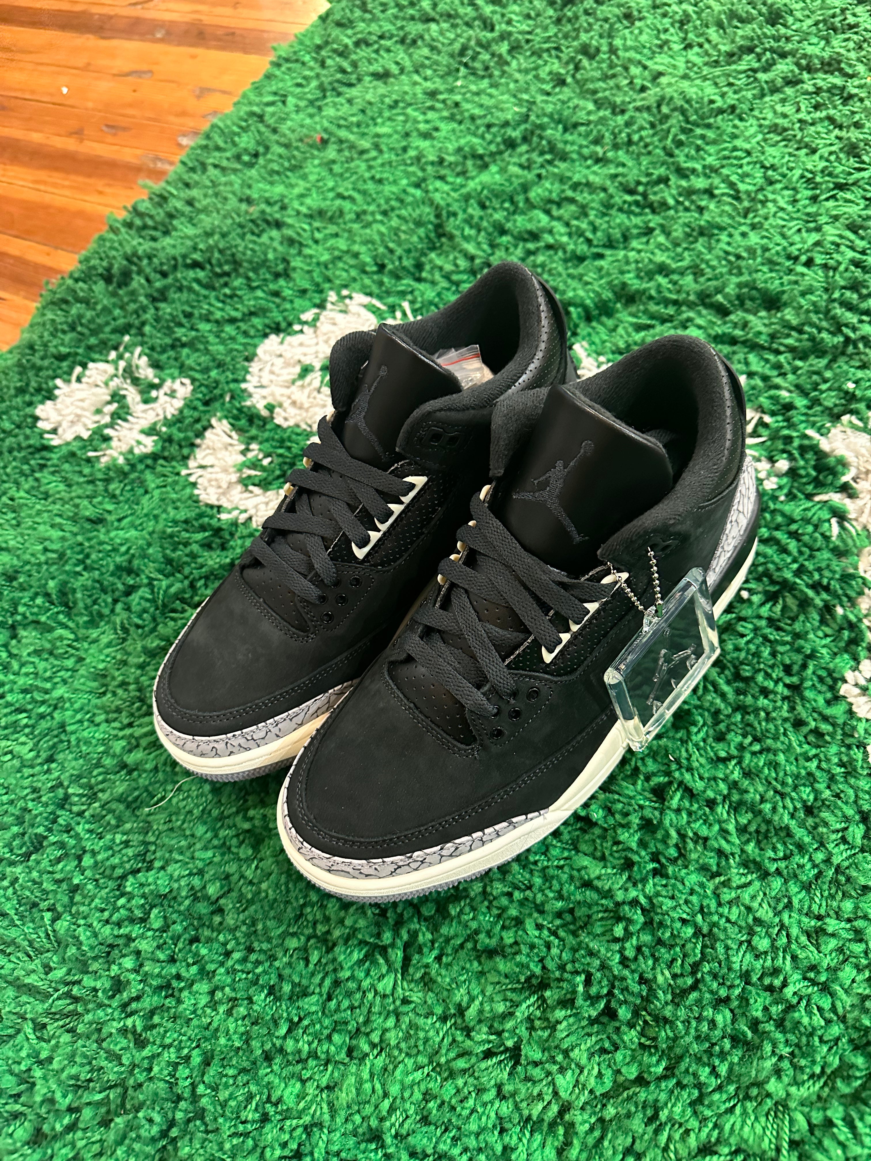 Jordan 3 “Off Noir”