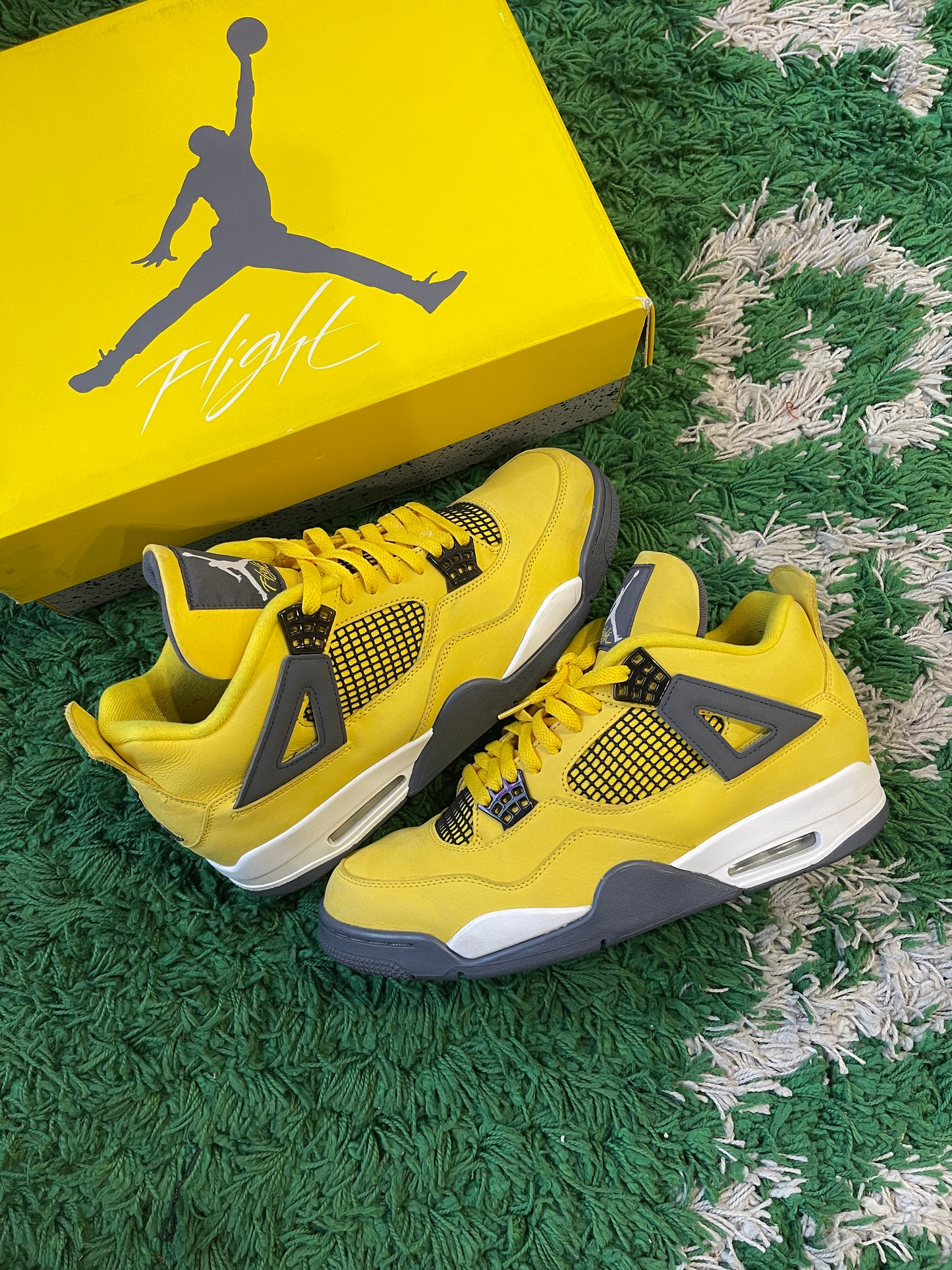 Jordan 4 “Lightning”