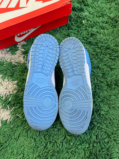 Nike Dunk Low “UNC”