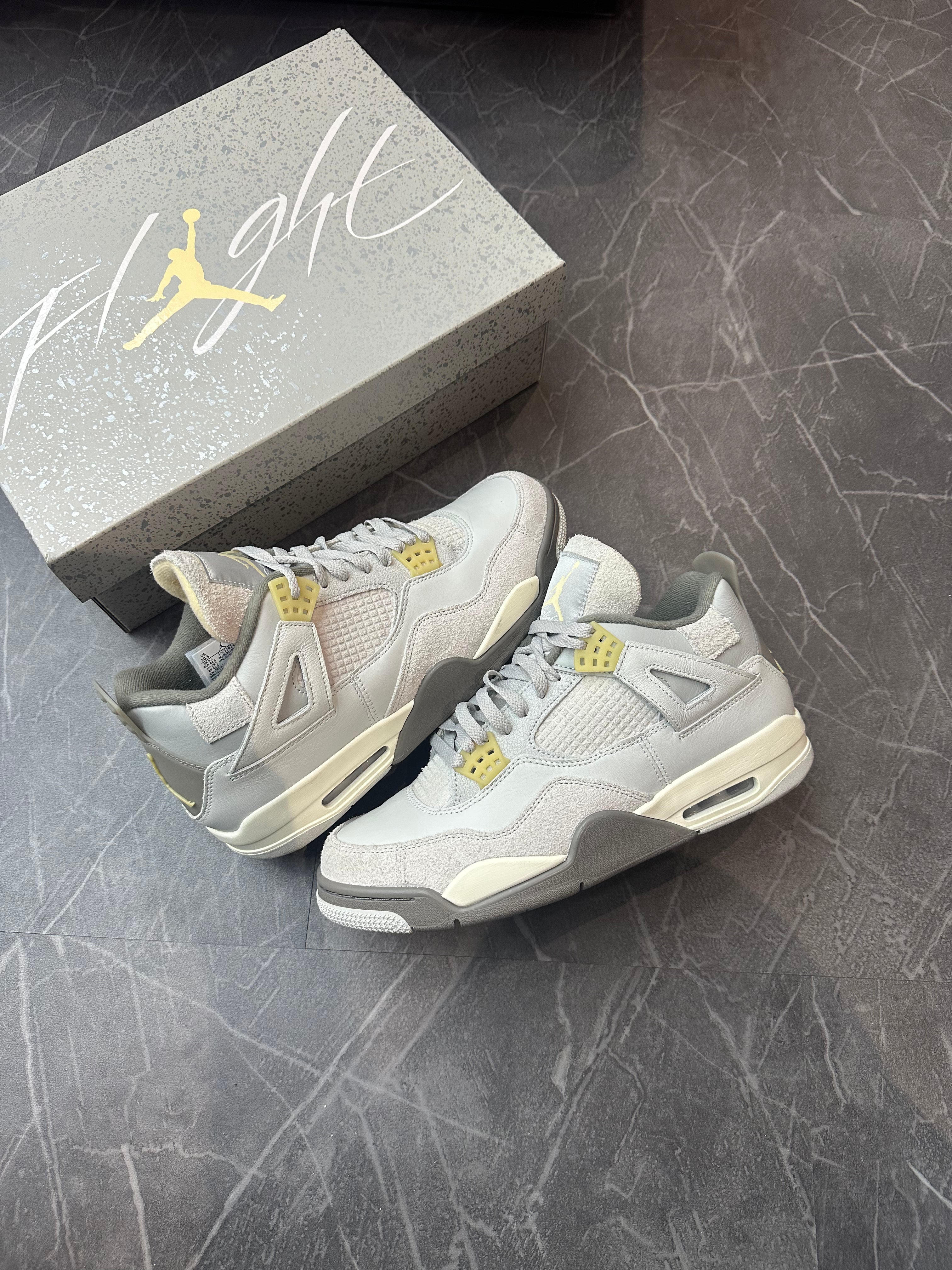 Jordan 4 “Craft Photon Dust”
