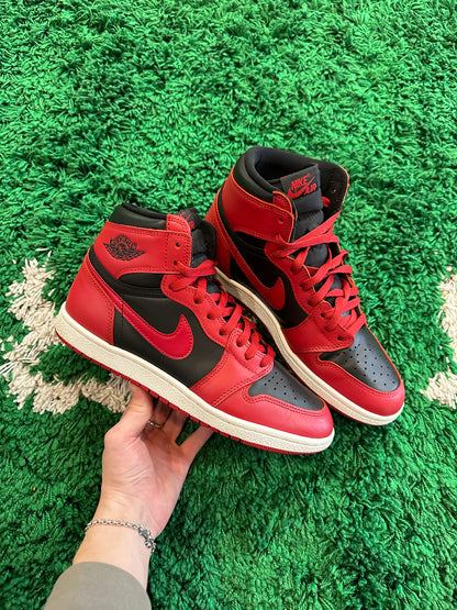 Jordan 1 High ‘85 “Varsity Red”
