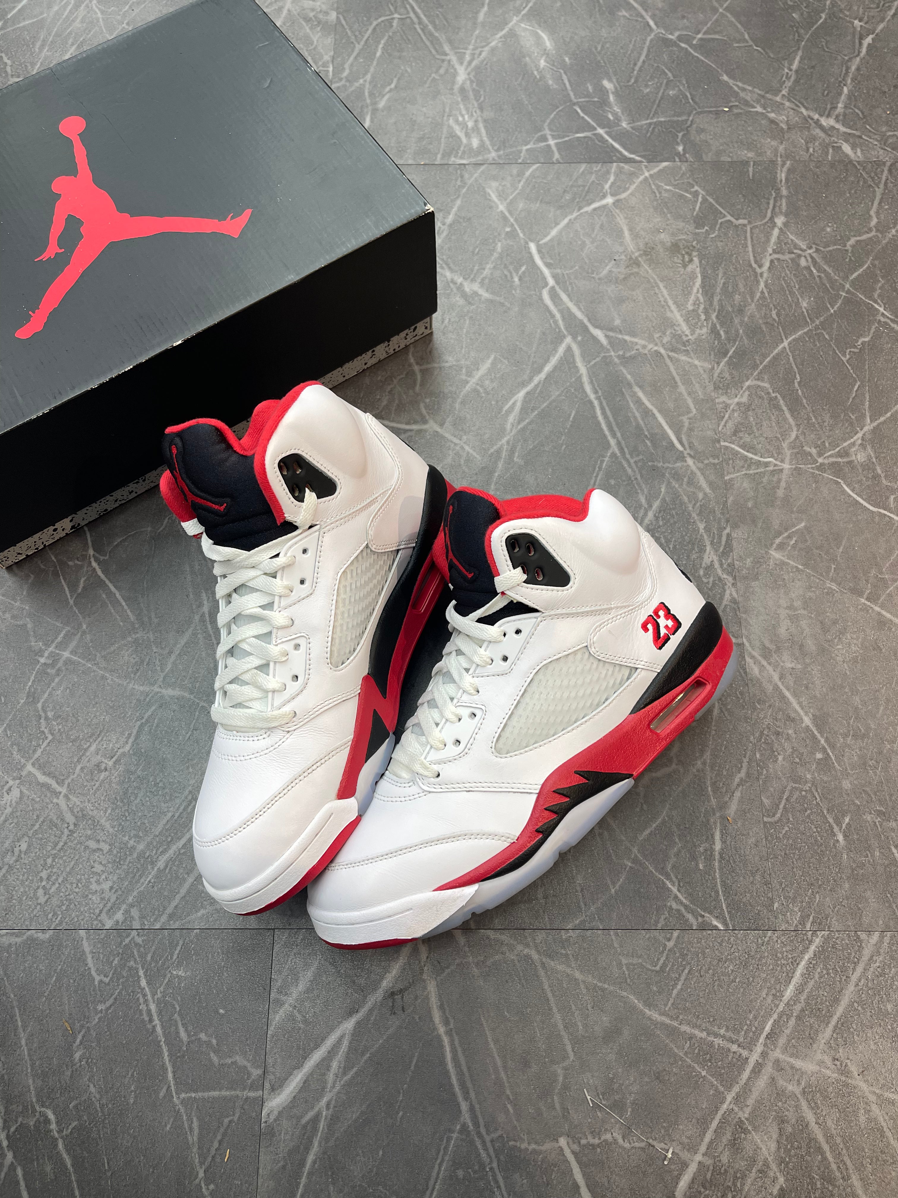 Jordan 5 “Fire Red Black Tongue”