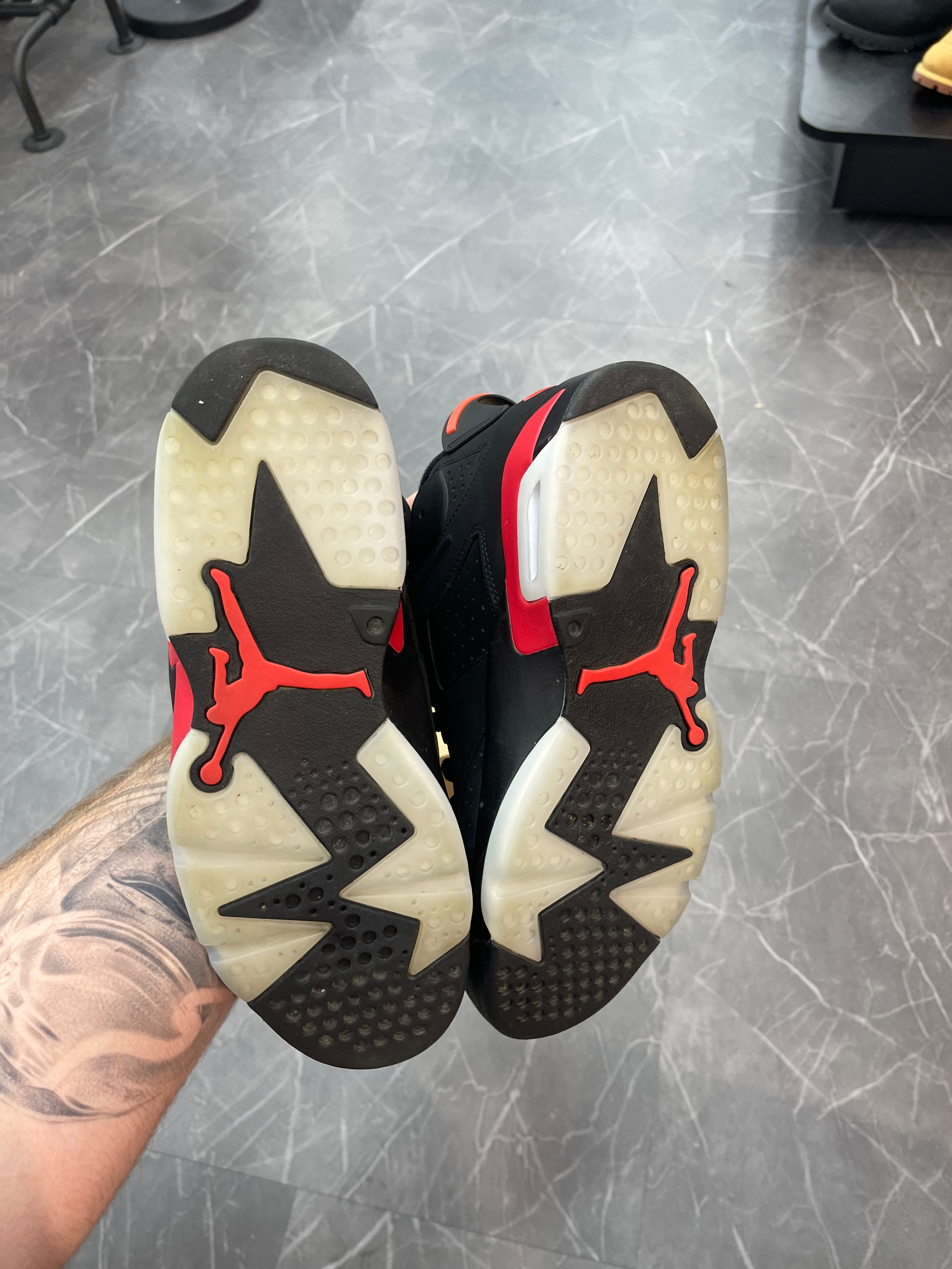 Jordan 6 “Salesman Infrared”