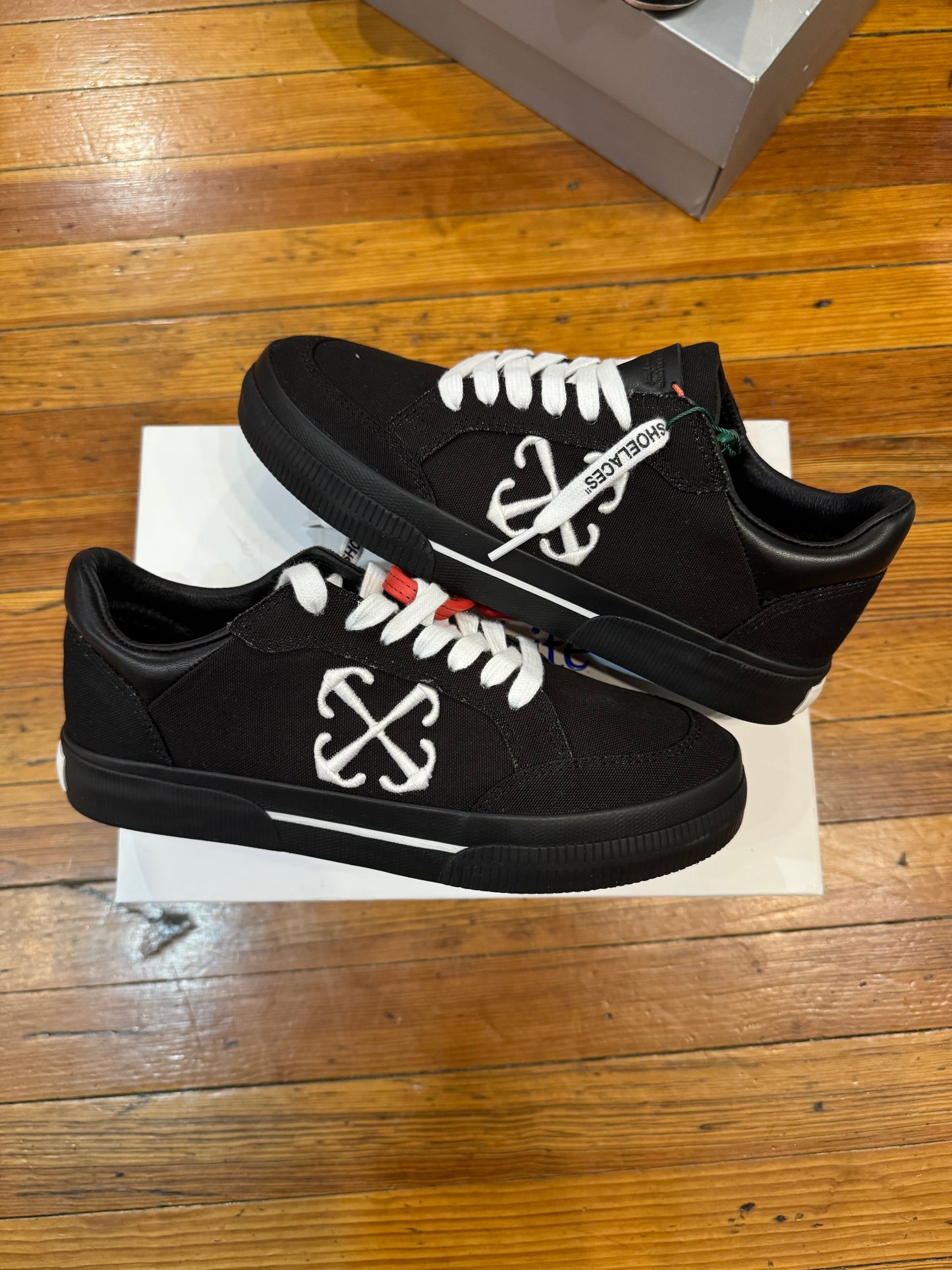 Off-White Vulcanized Black