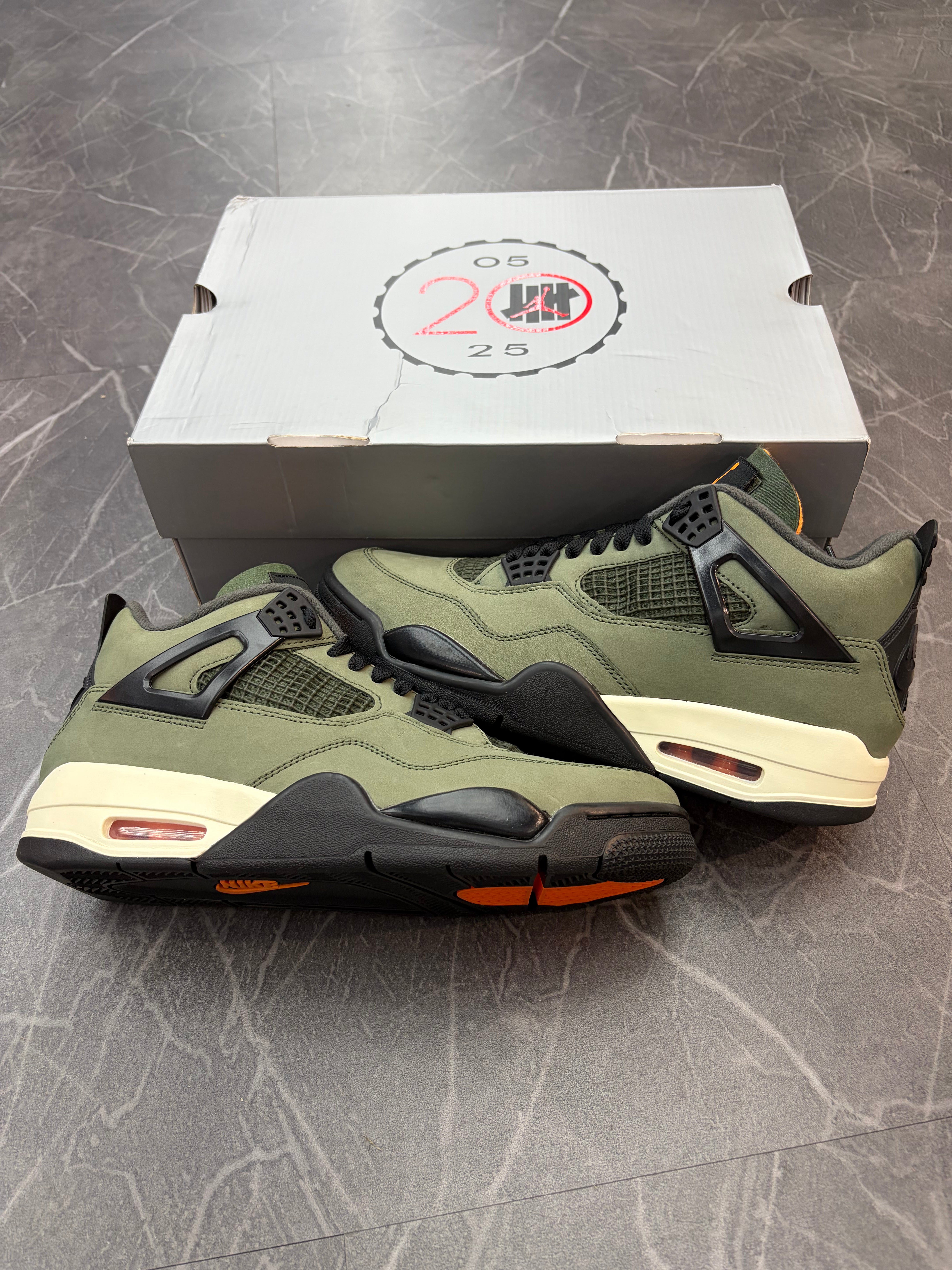 Jordan 4 “Undefeated”