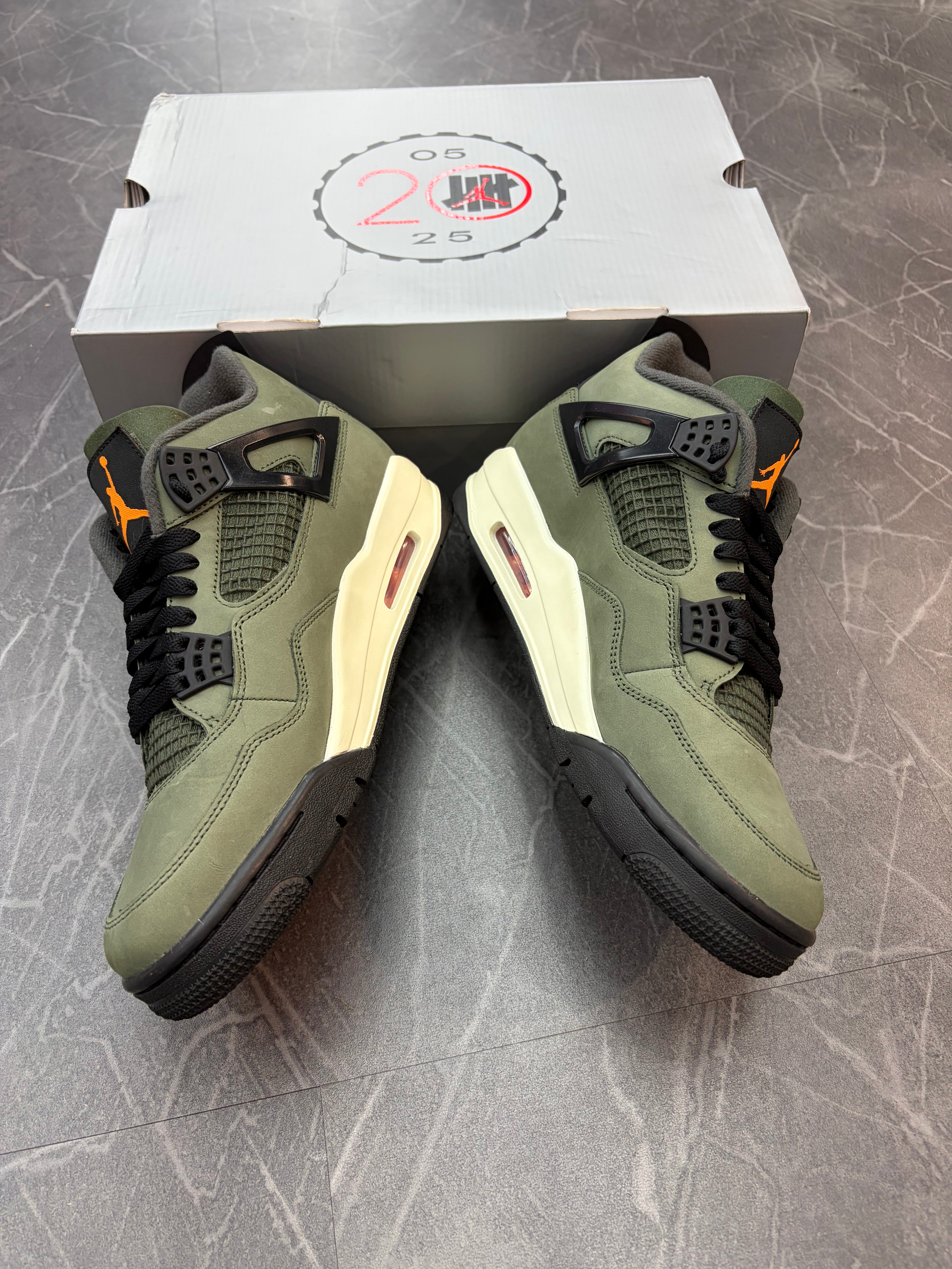 Jordan 4 “Undefeated”