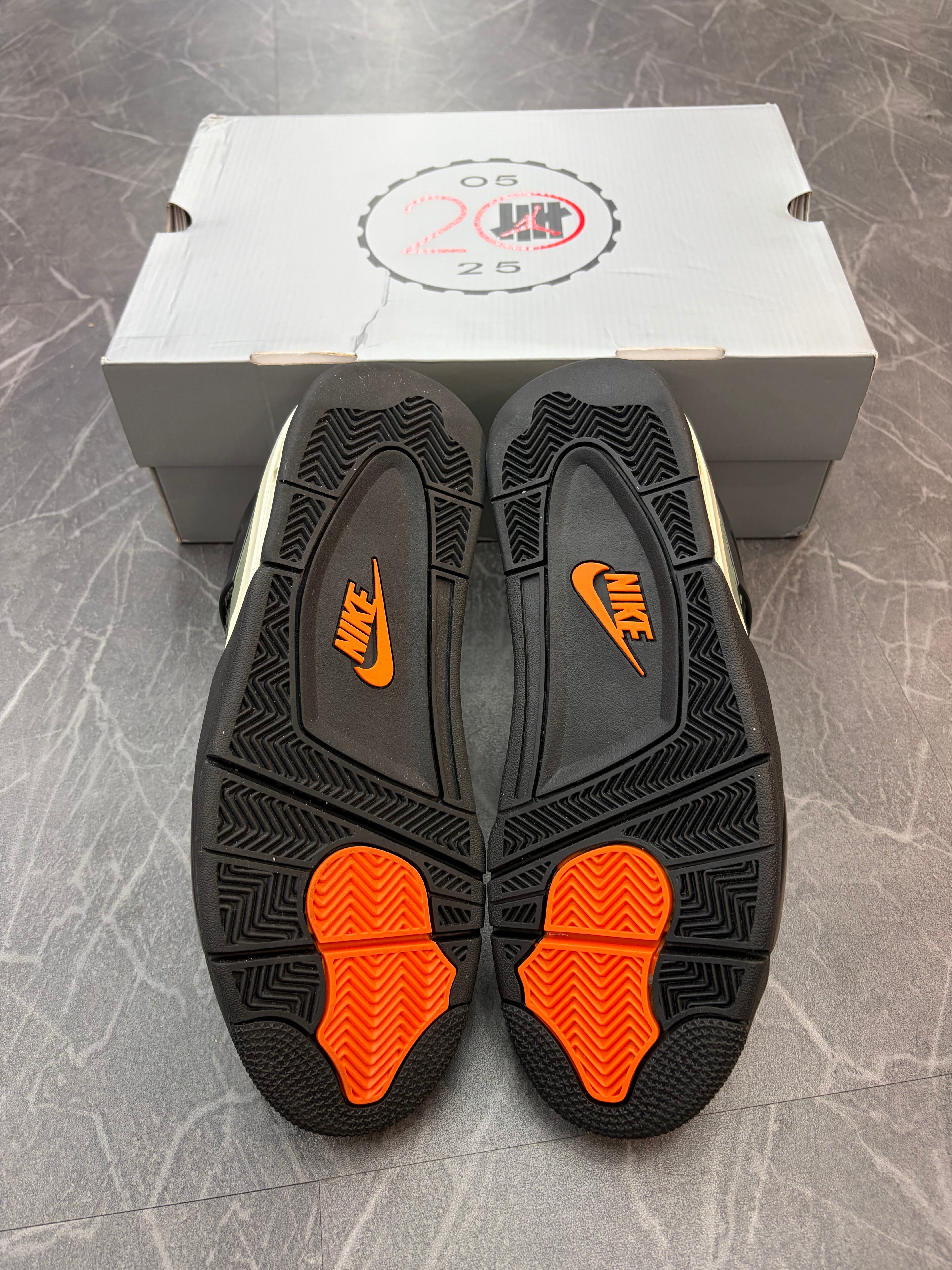 Jordan 4 “Undefeated”
