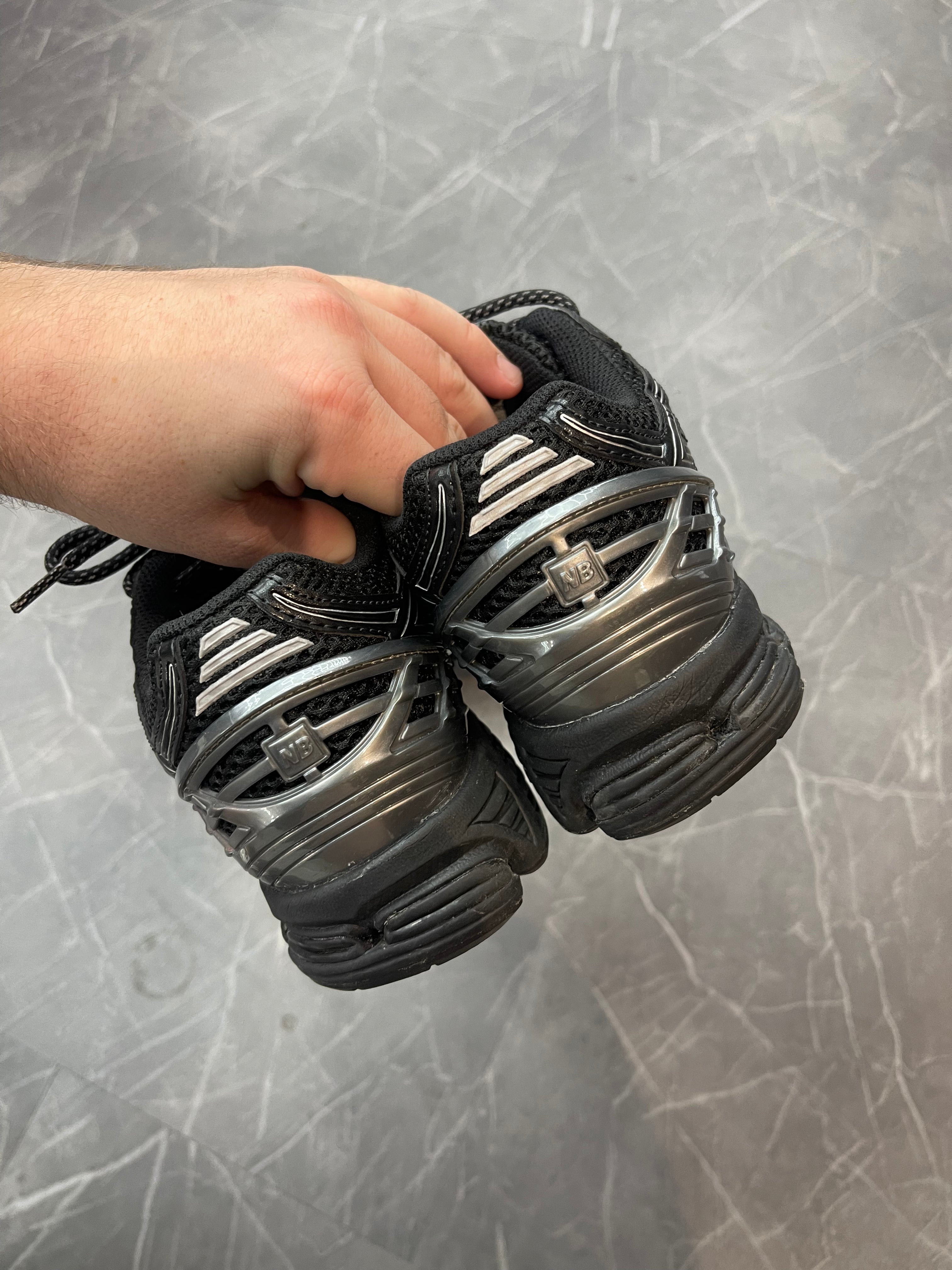 New Balance 1906R “Black/Silver”