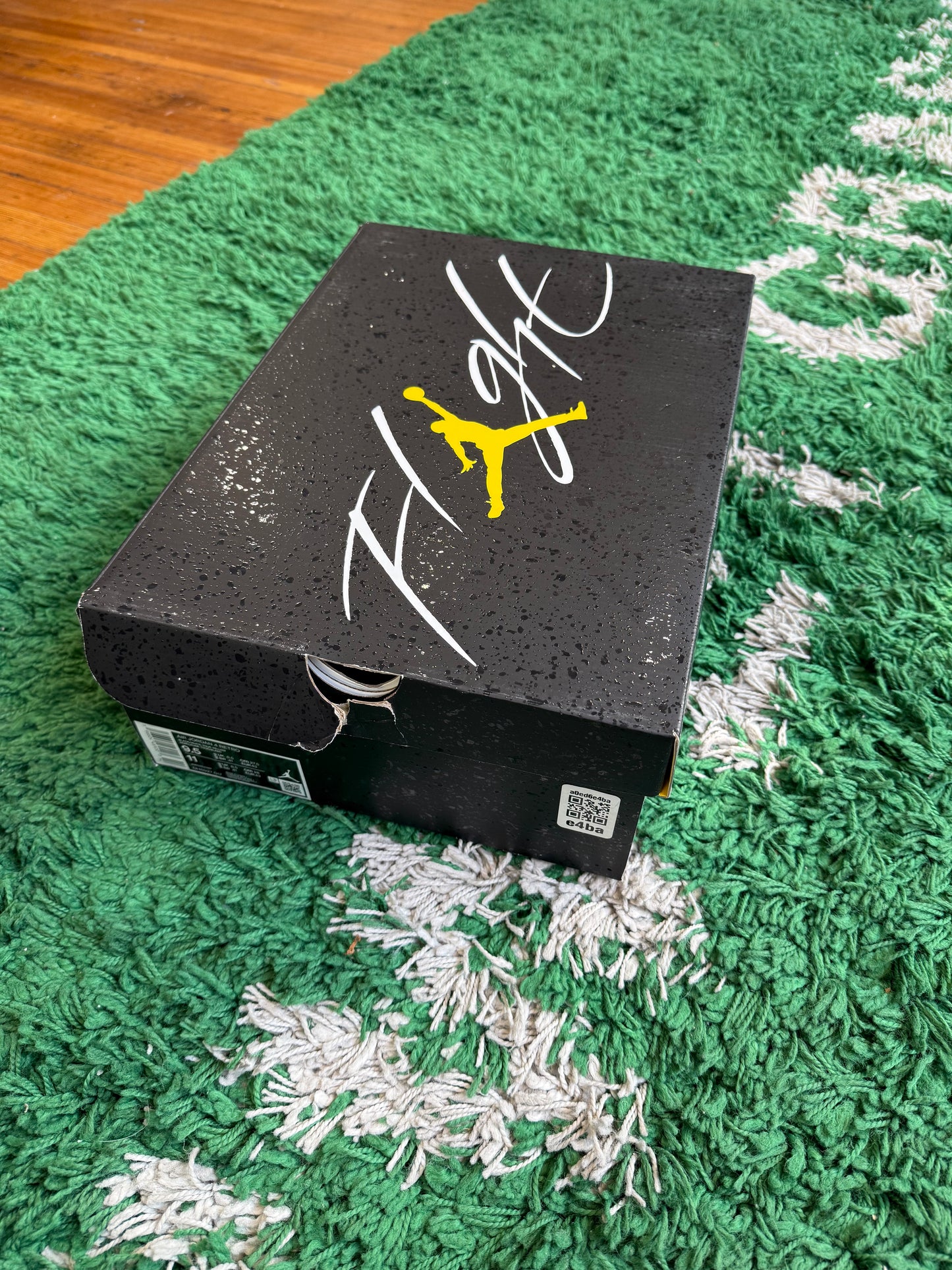 Jordan 4 “Thunder”