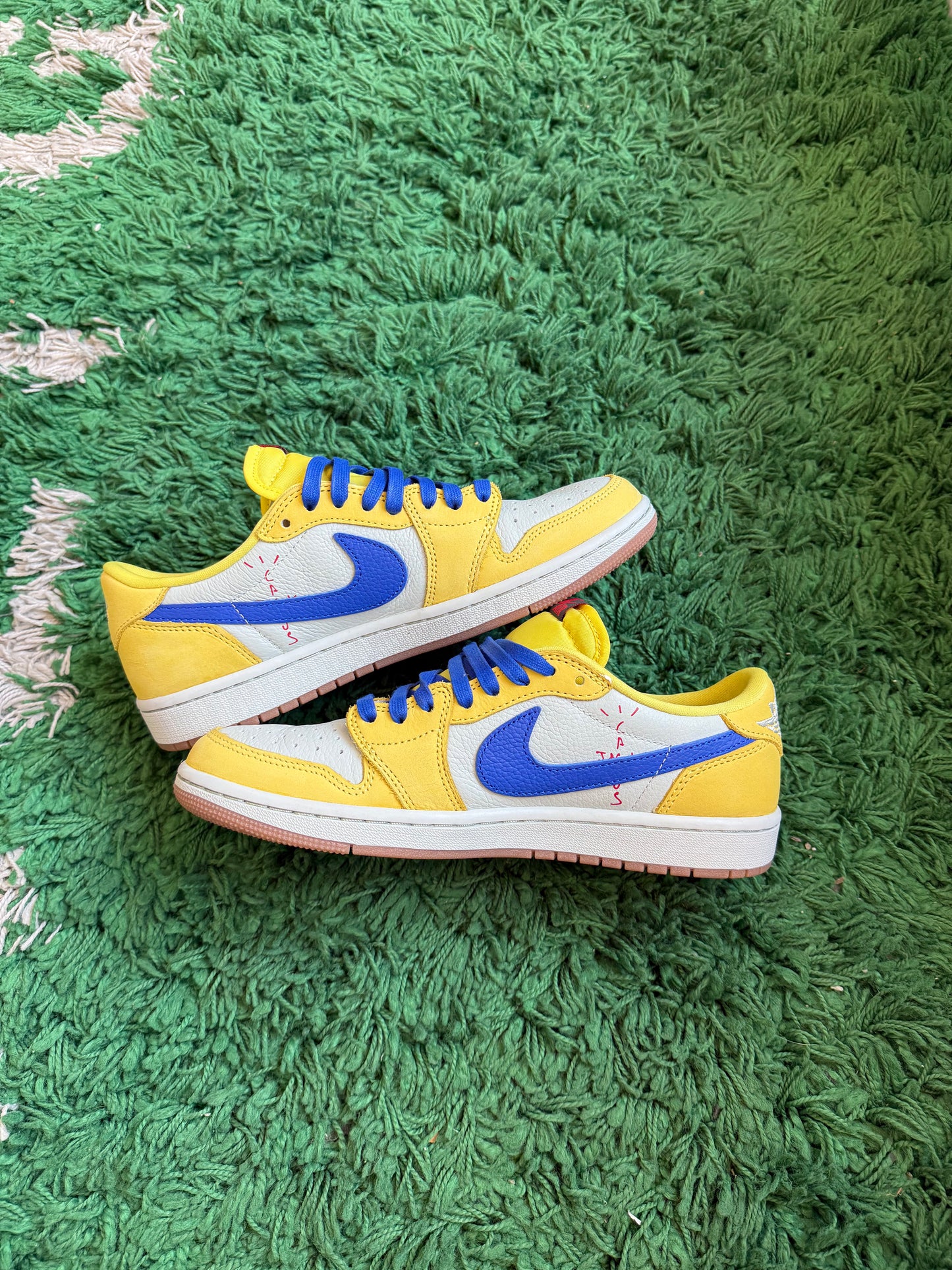 Travis Scott Jordan 1 Low “Canary”