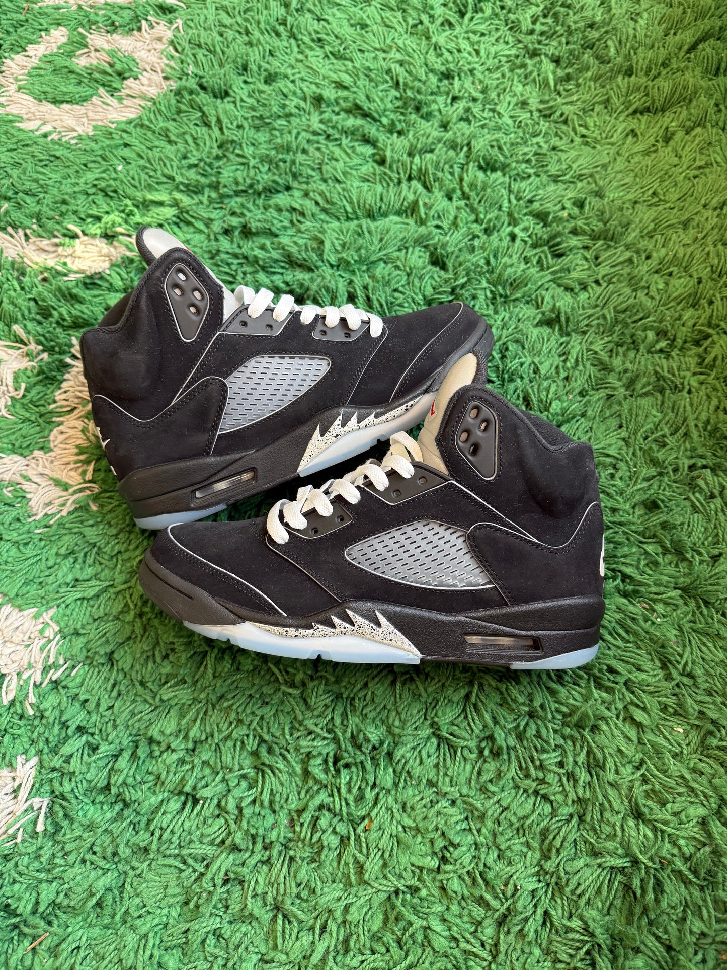 Jordan 5 “Black Metallic Reimagined”