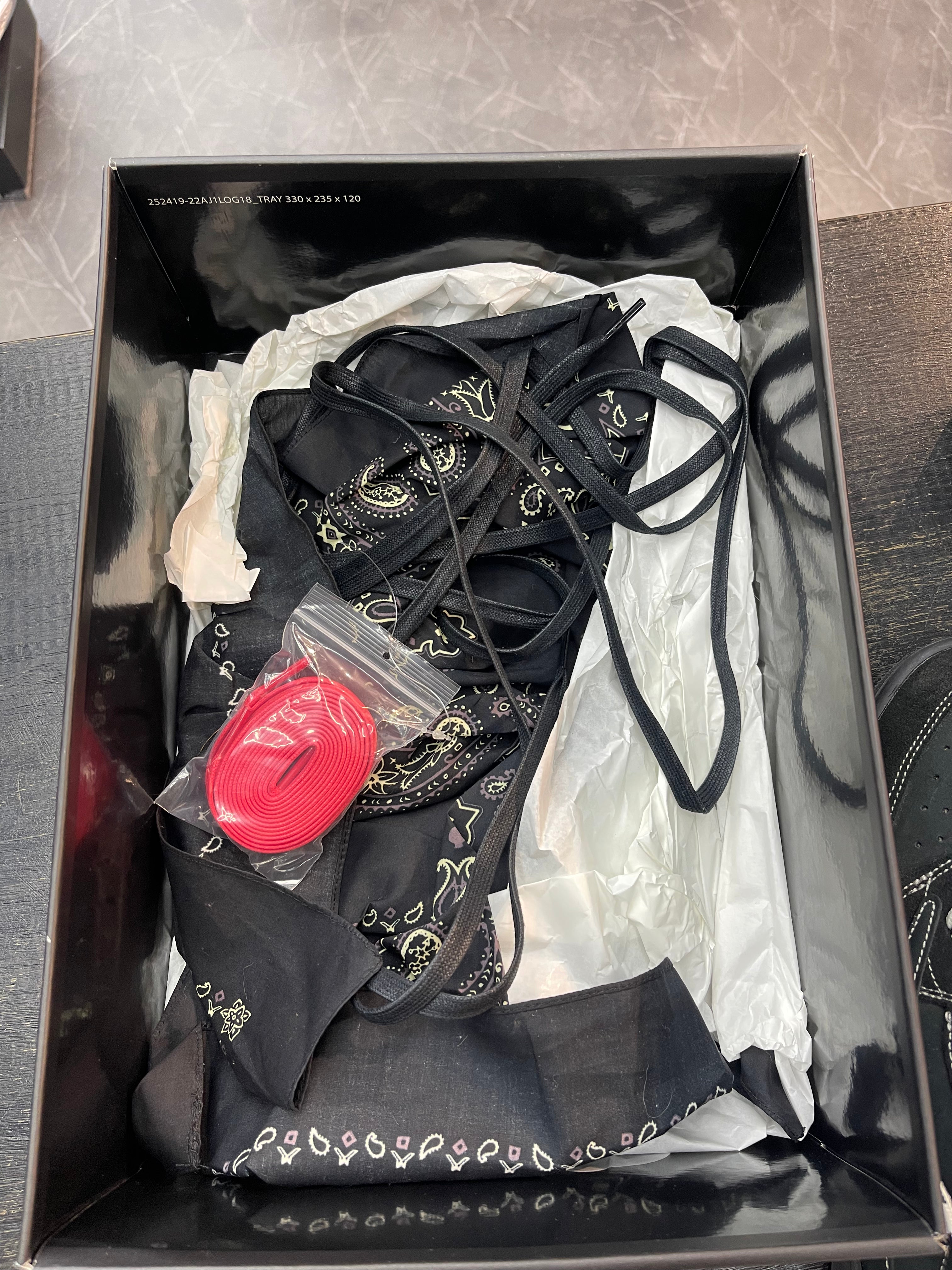 Travis Scott Jordan 1 Low “Phantom”
