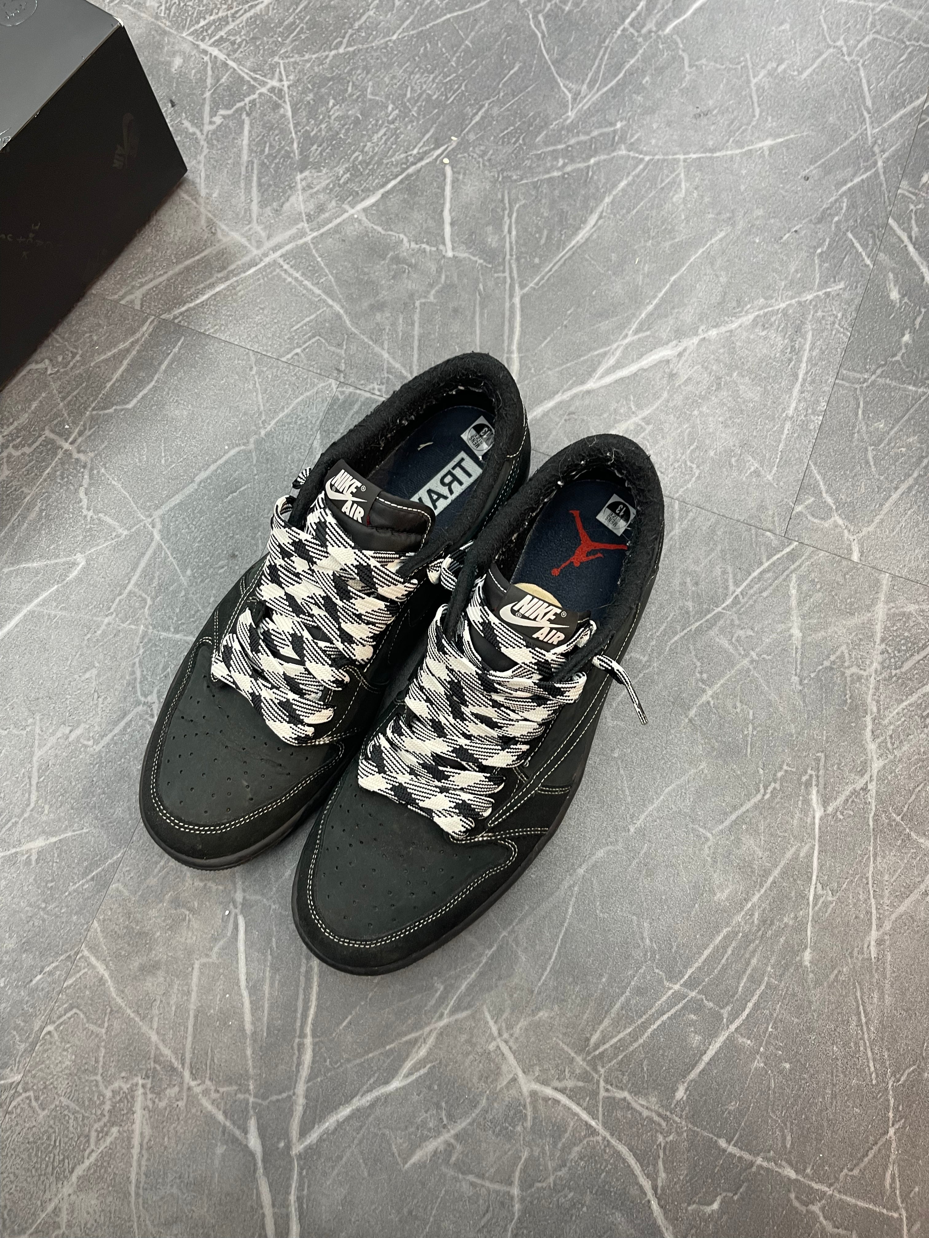 Travis Scott Jordan 1 Low “Phantom”