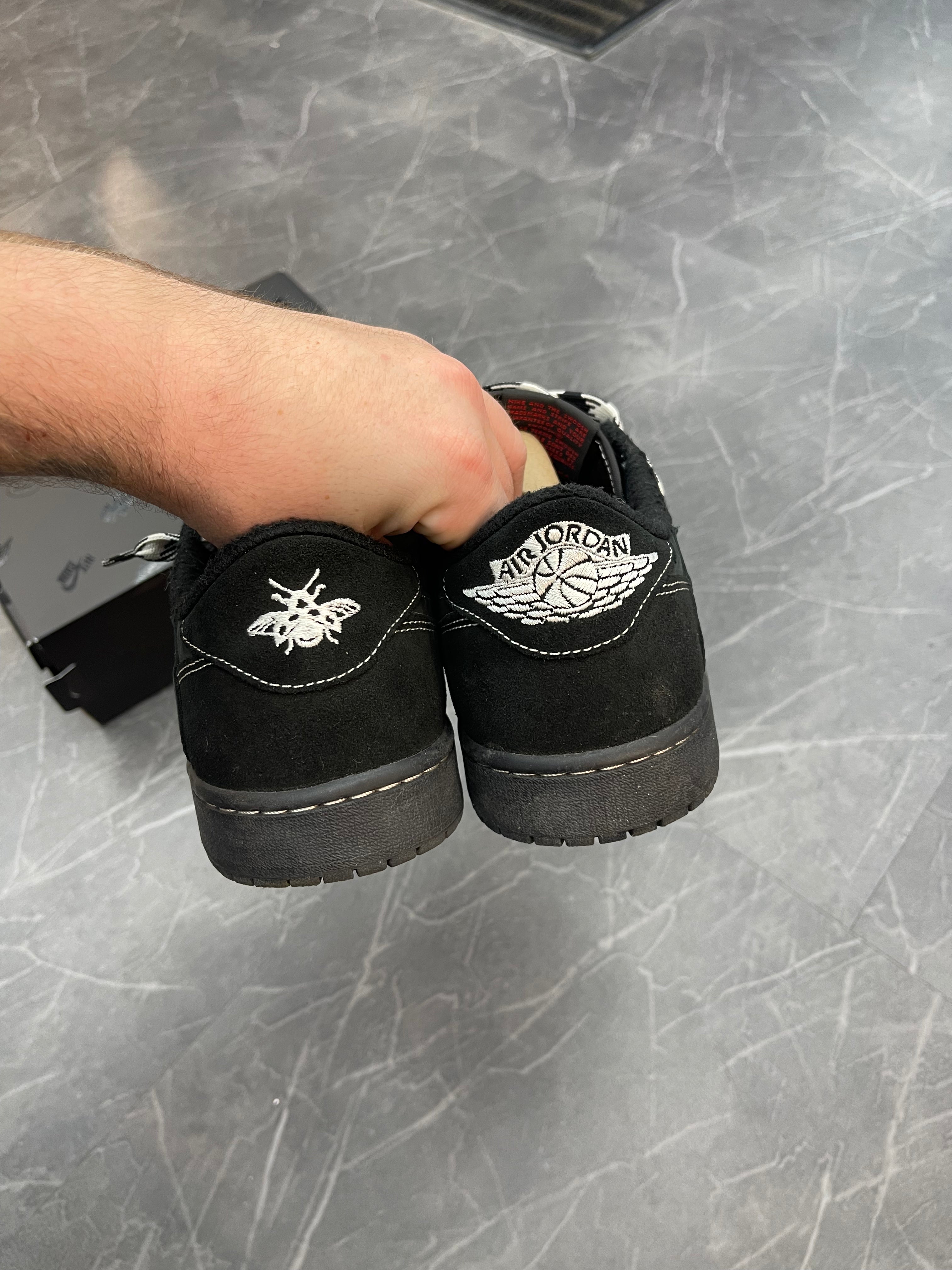 Travis Scott Jordan 1 Low “Phantom”