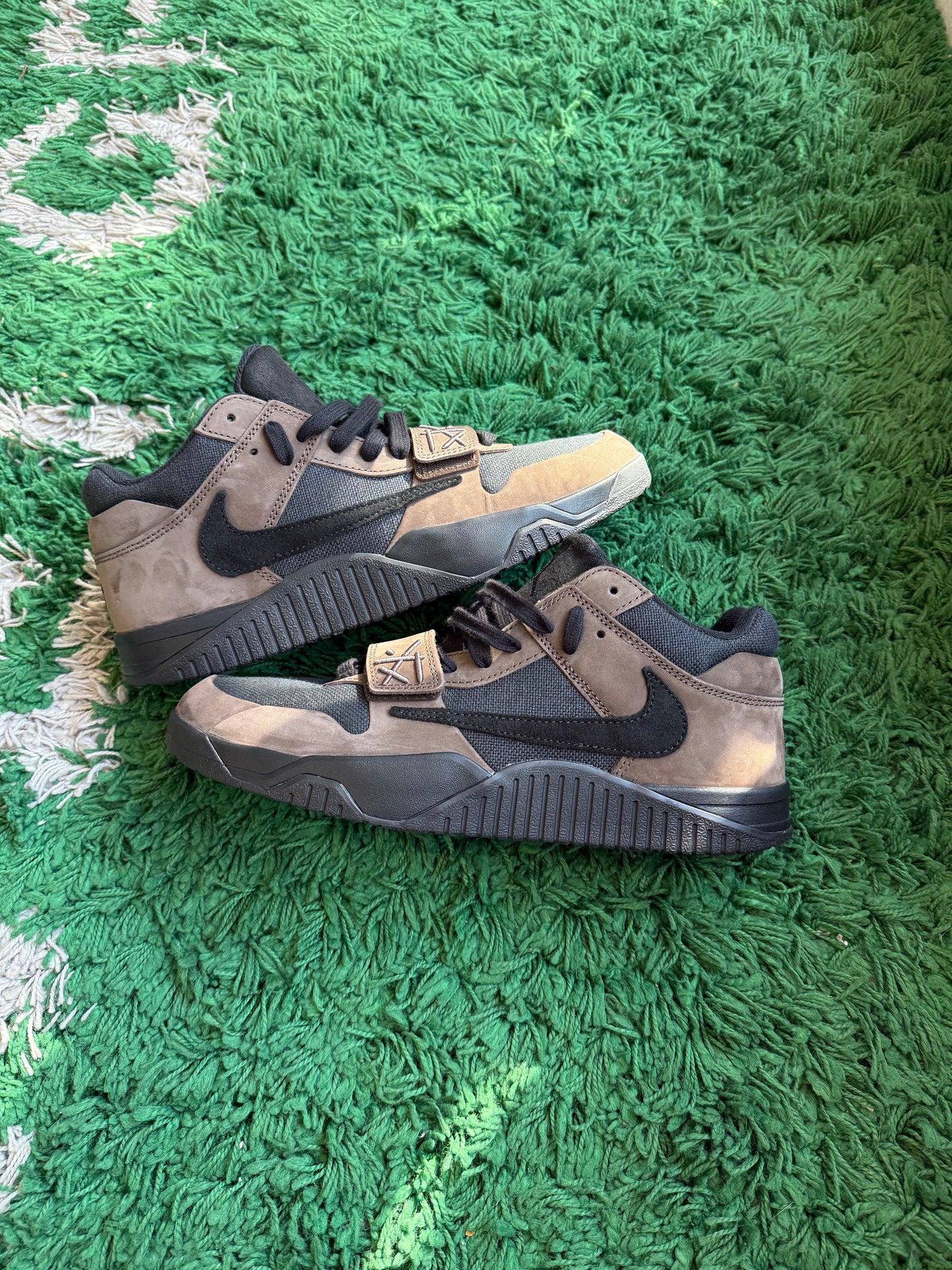 Travis Scott Jumpman Jack TR “Dark Mocha”