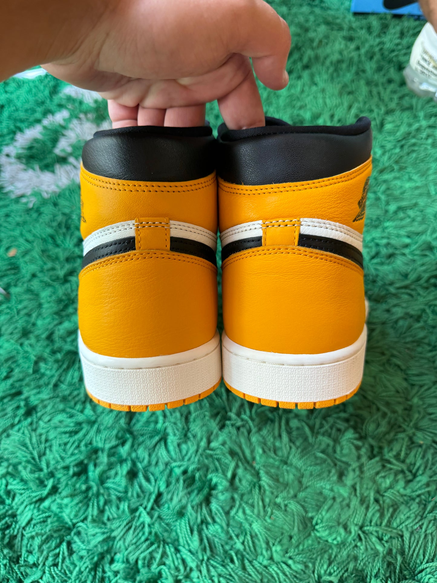 Jordan 1 High “Taxi”