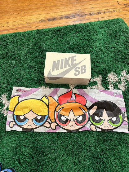 Nike SB Dunk Low x Powerpuff Girls “Buttercup”