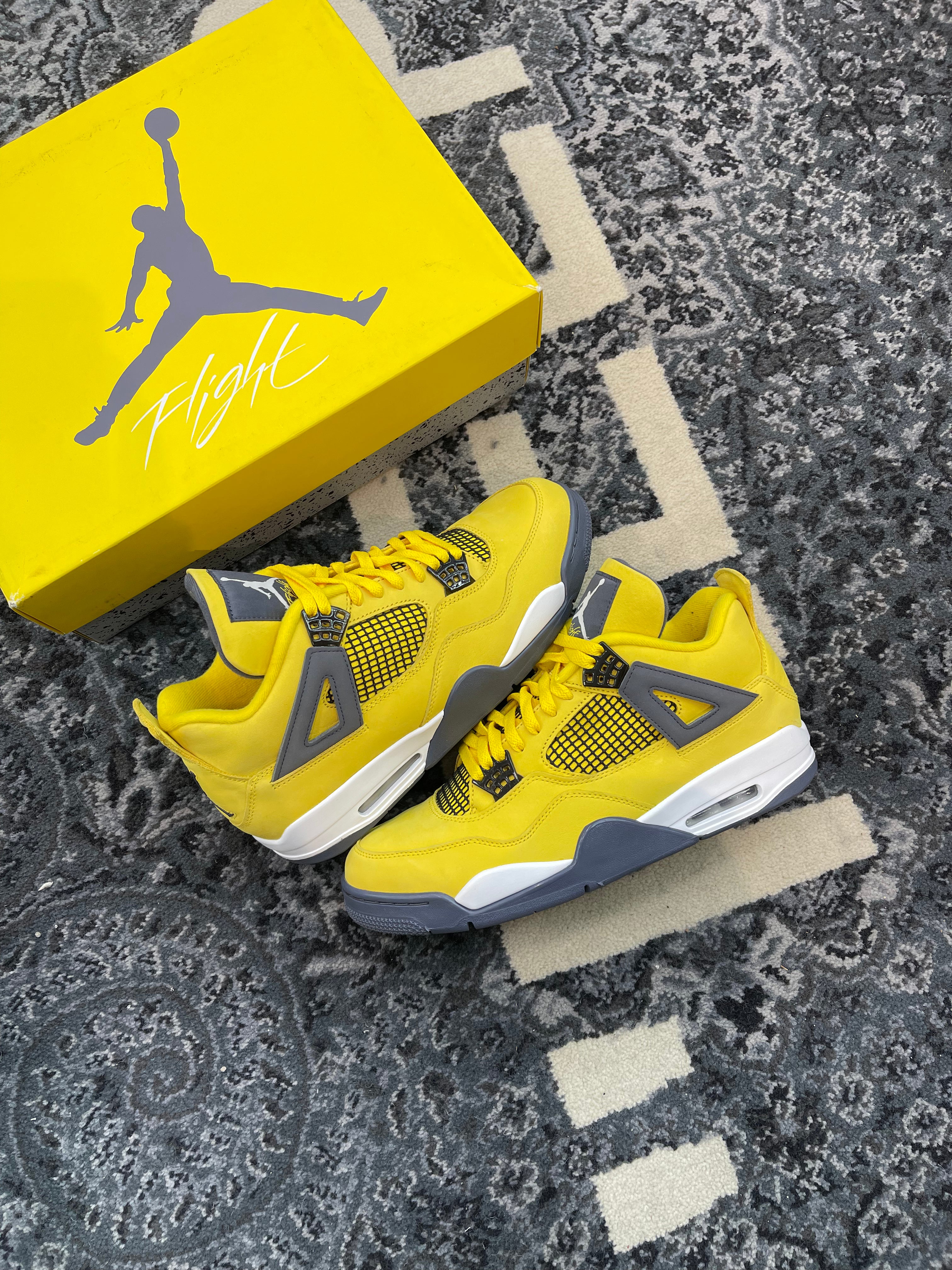 Jordan 4 “Lightning”