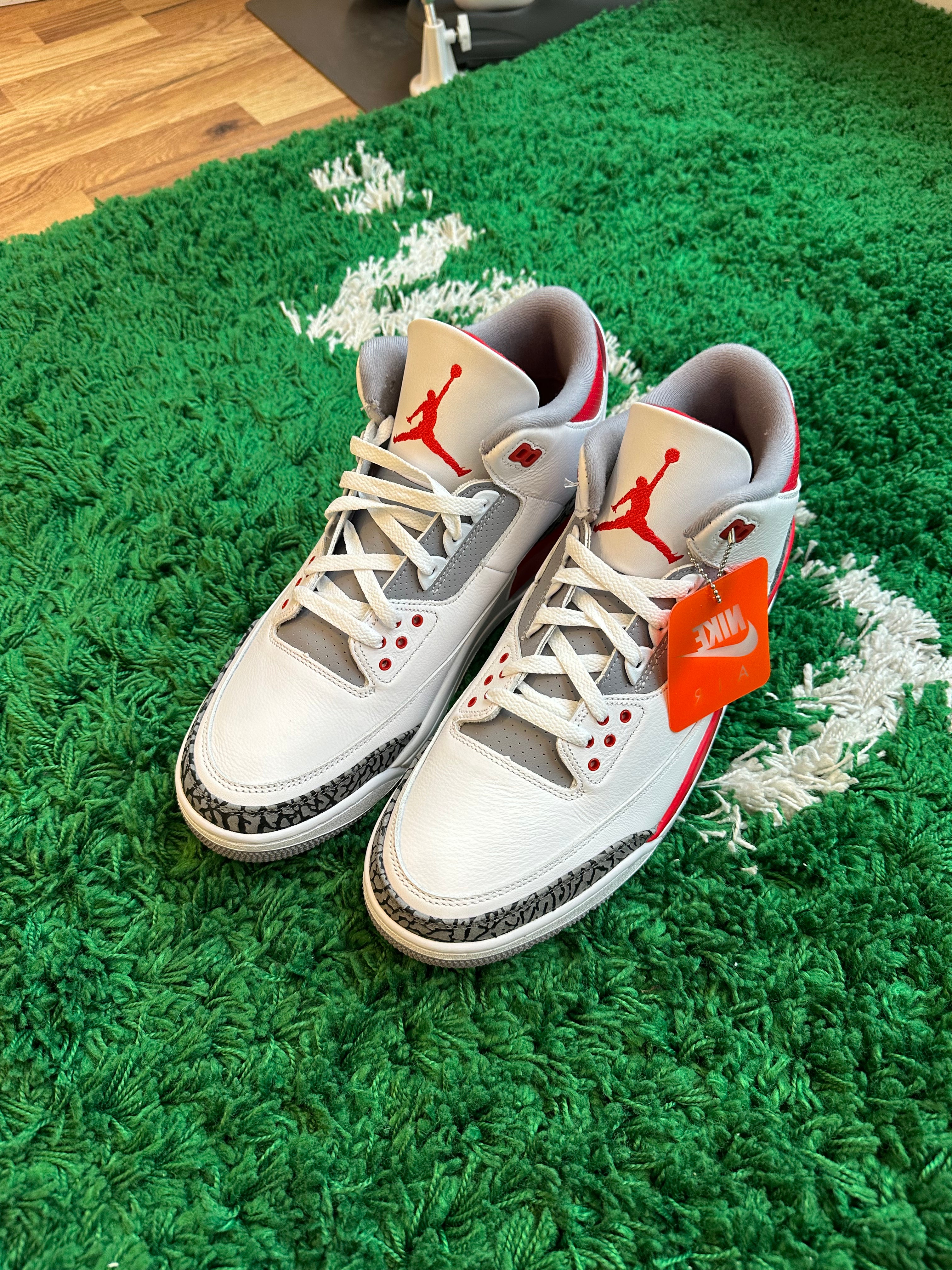 Jordan 3 “Fire Red”