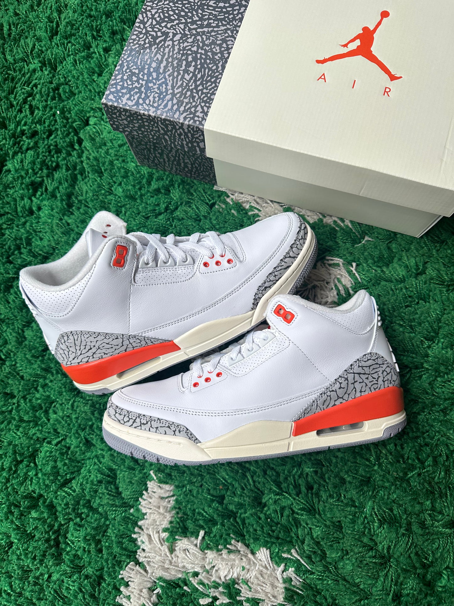 Jordan 3 “Georgia Peach”