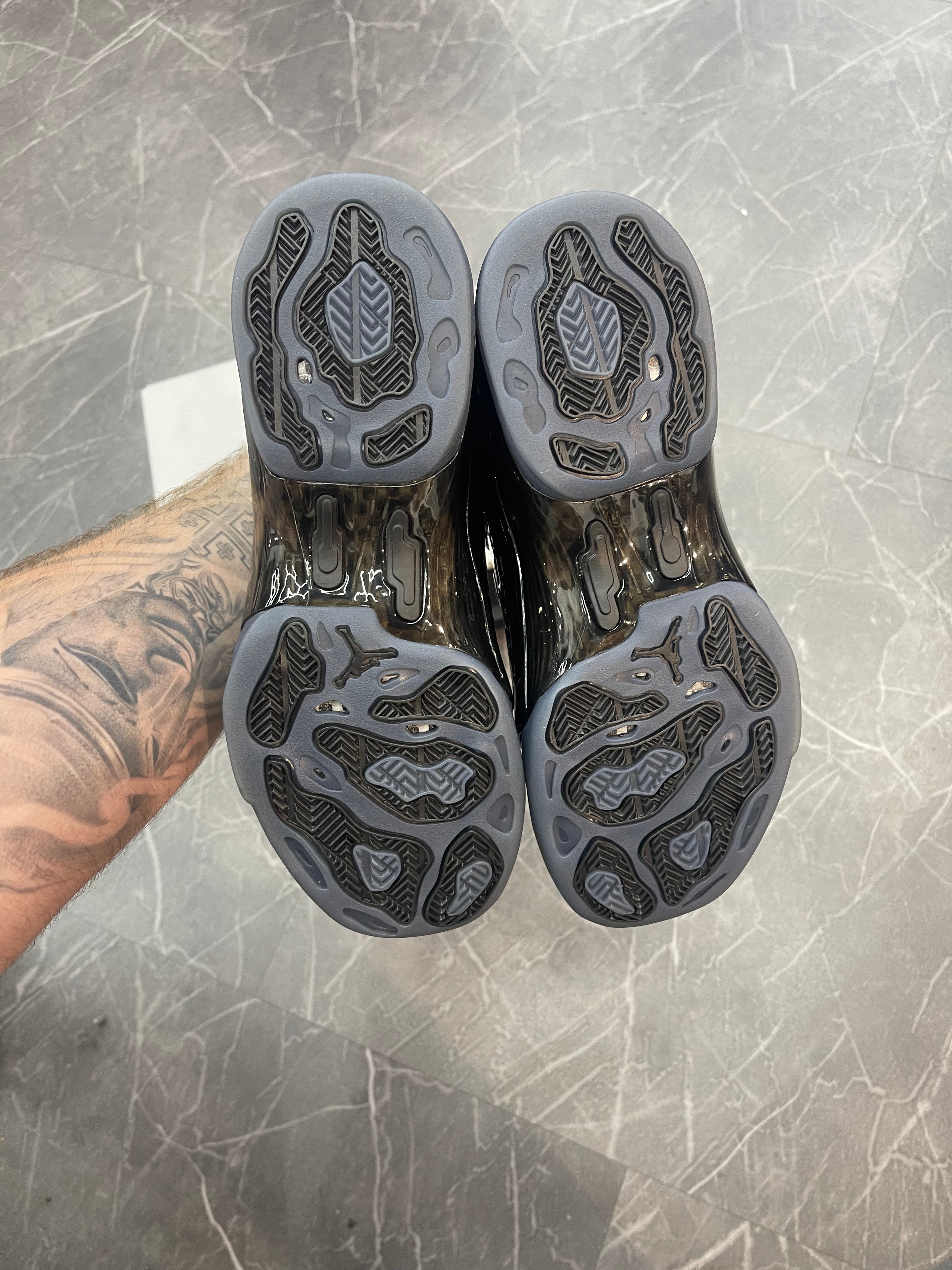 Jordan 17 Low Black Patent
