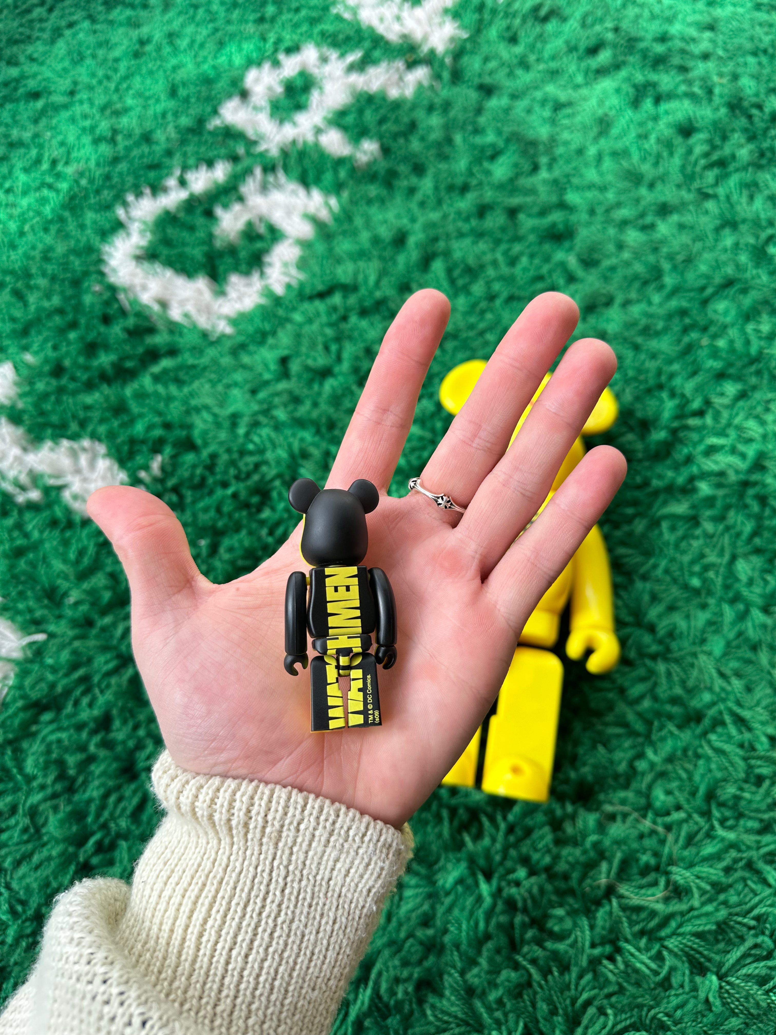 BearBrick “Watchmen The End is Nigh” 400% + 100% Set