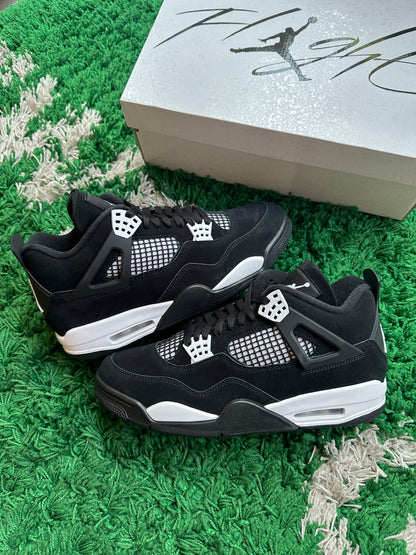 Jordan 4 “White Thunder”