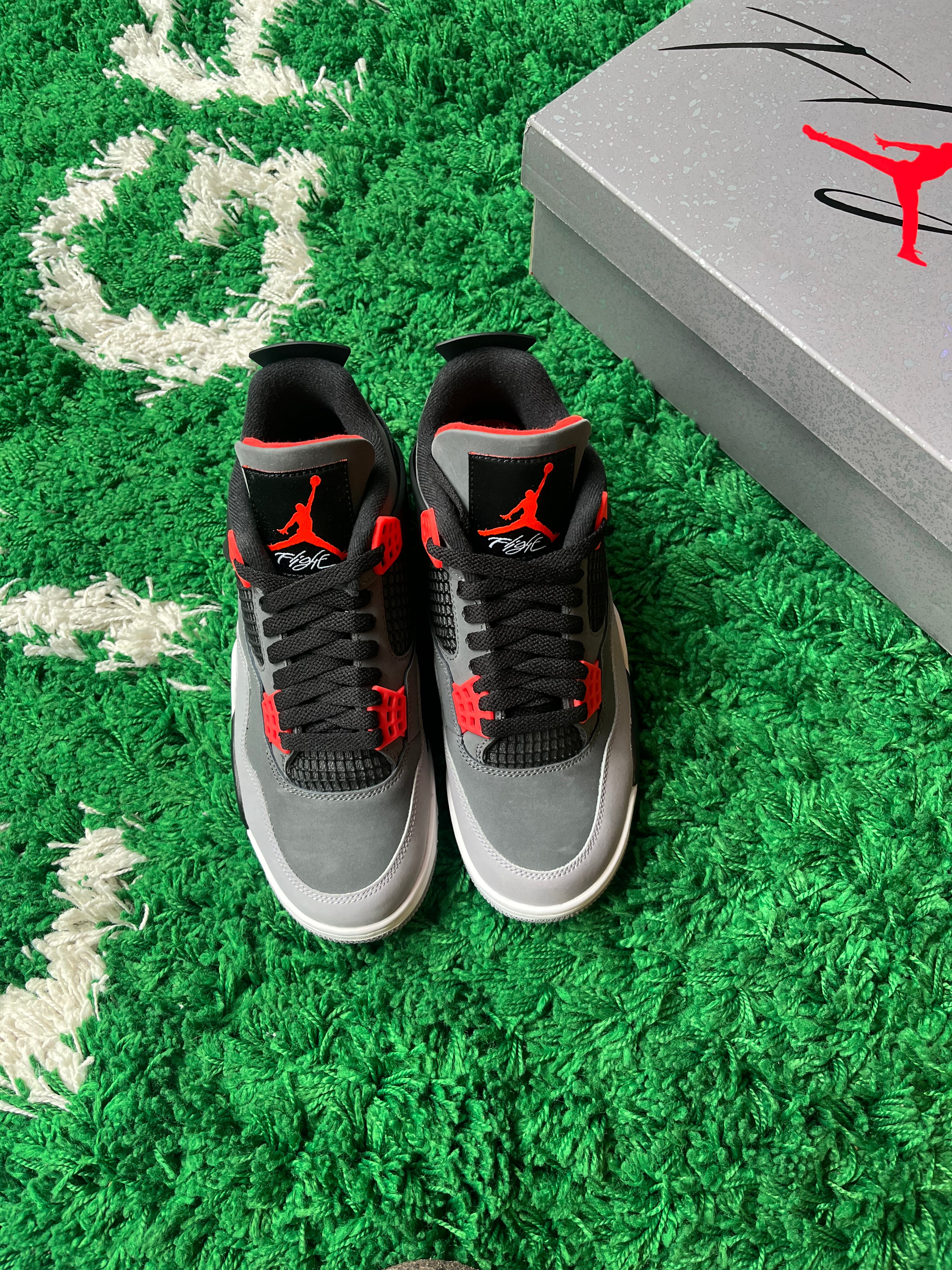 Jordan 4 “Infrared”