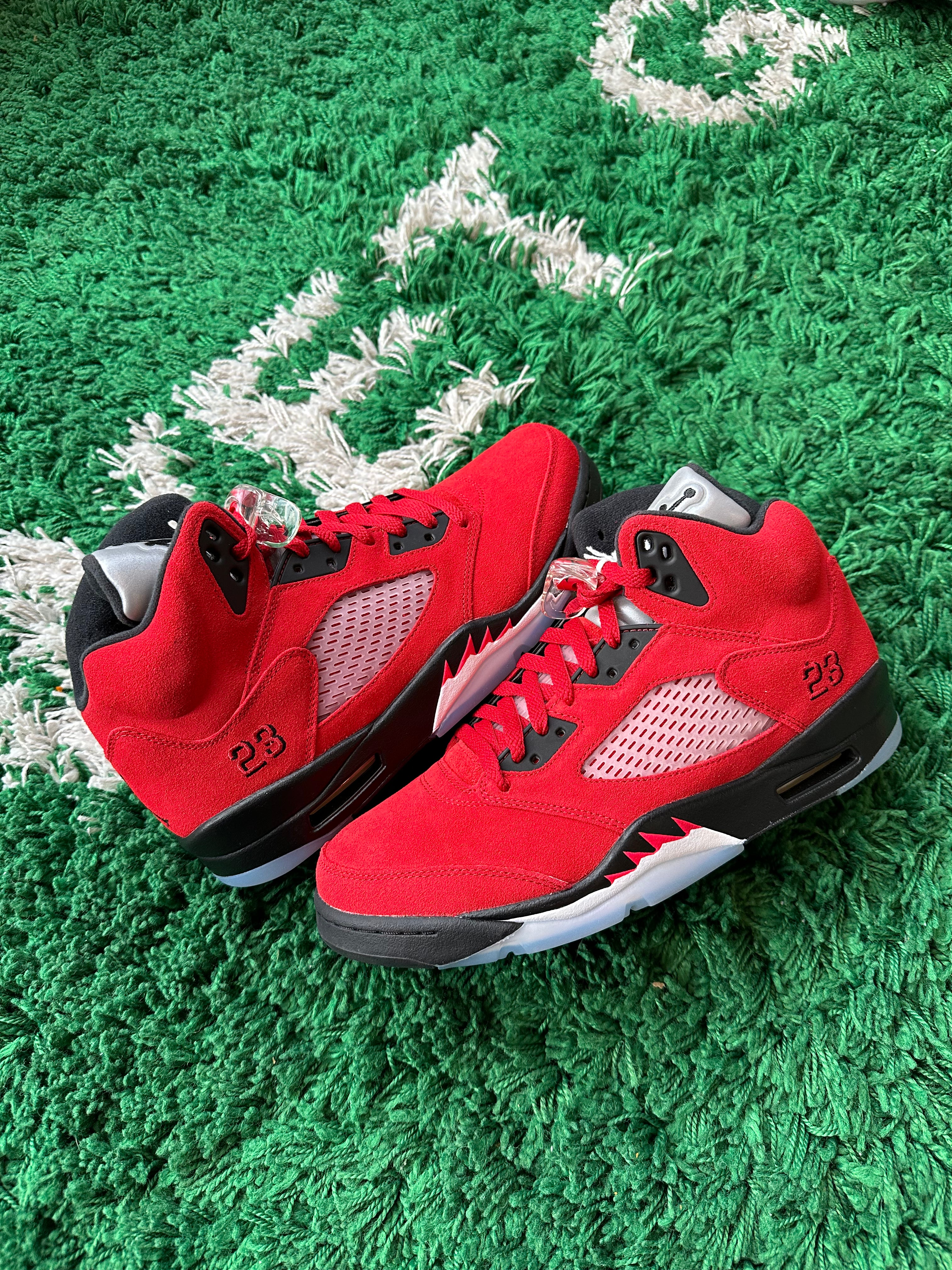 Jordan 5 “Raging Bull”
