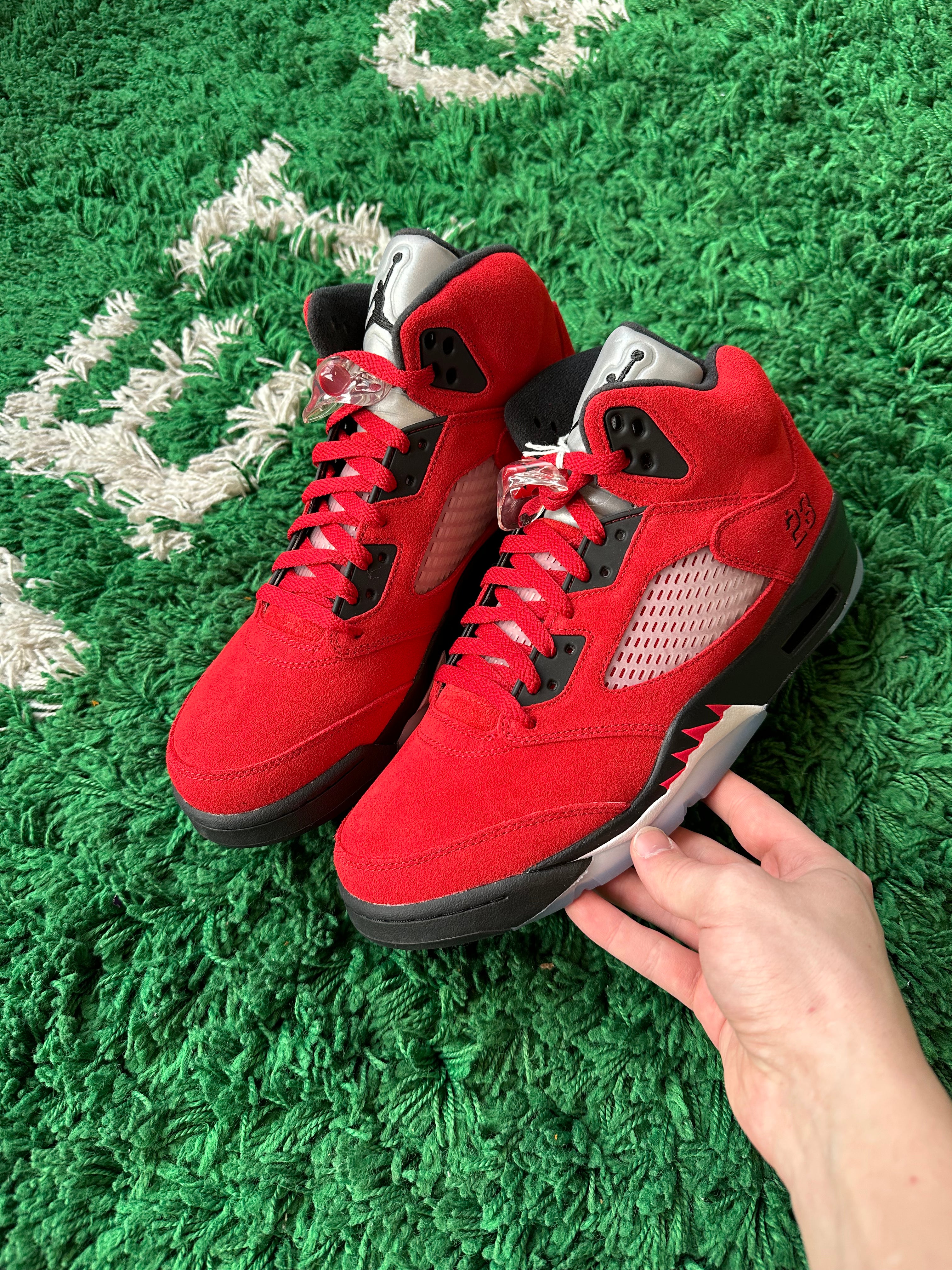 Jordan 5 “Raging Bull”