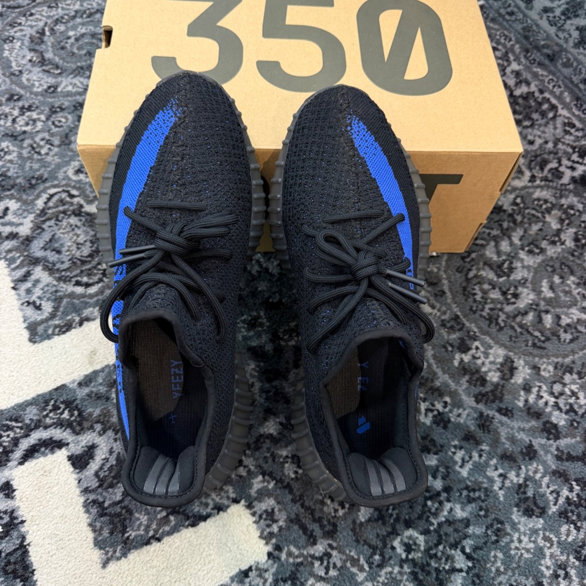 adidas Yeezy Boost 350 V2 Dazzling Blue - Image 3