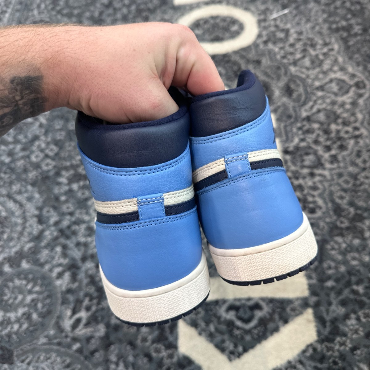 Jordan 1 Retro High Obsidian - Image 2
