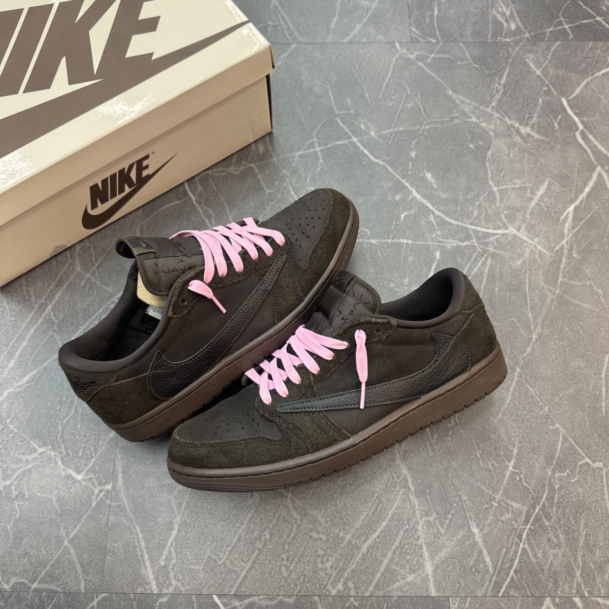 Jordan 1 Retro Low OG SP Travis Scott Velvet Brown (Size 11) (Lightly Worn) - front