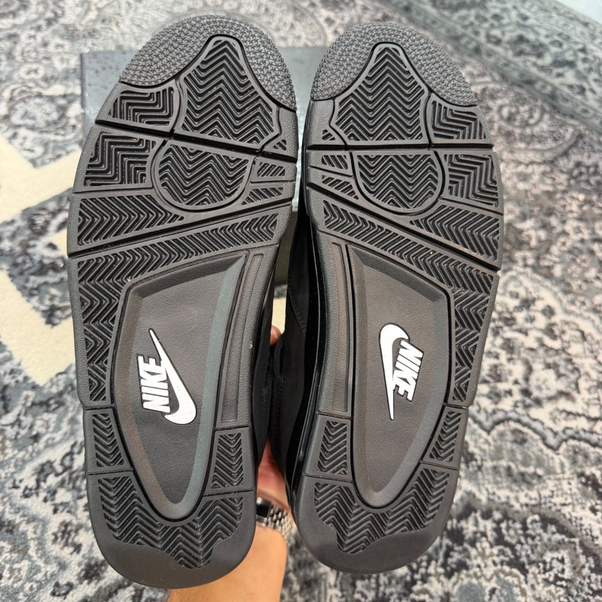 Jordan 4 Retro Black Cat (2025) - sole