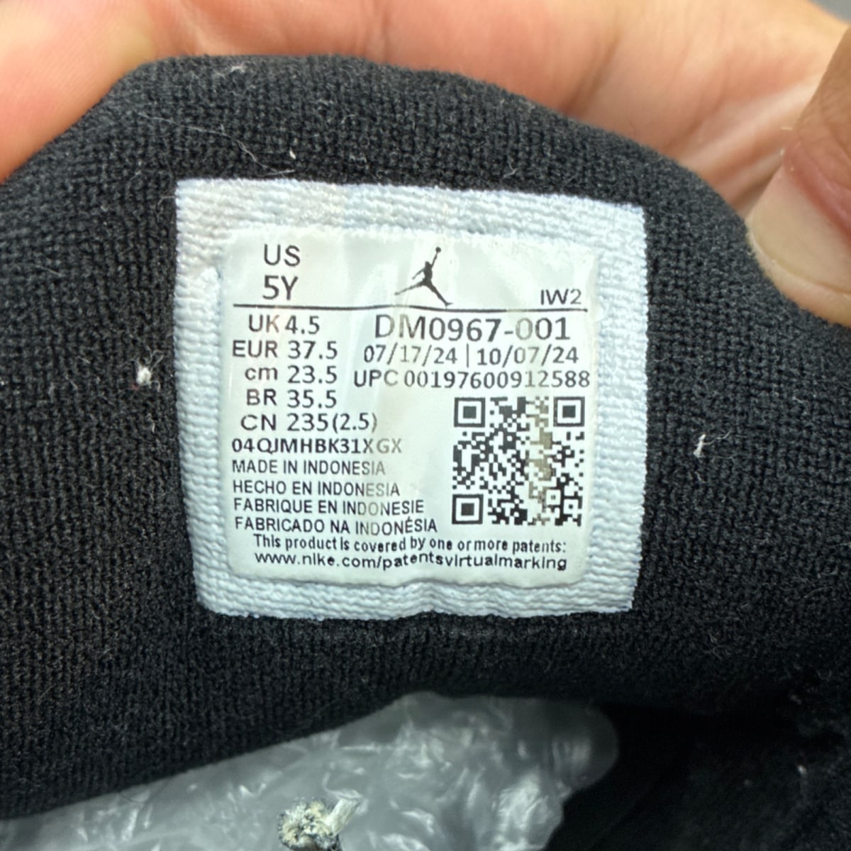Jordan 3 Retro Black Cat (2025) (GS) - Image 6