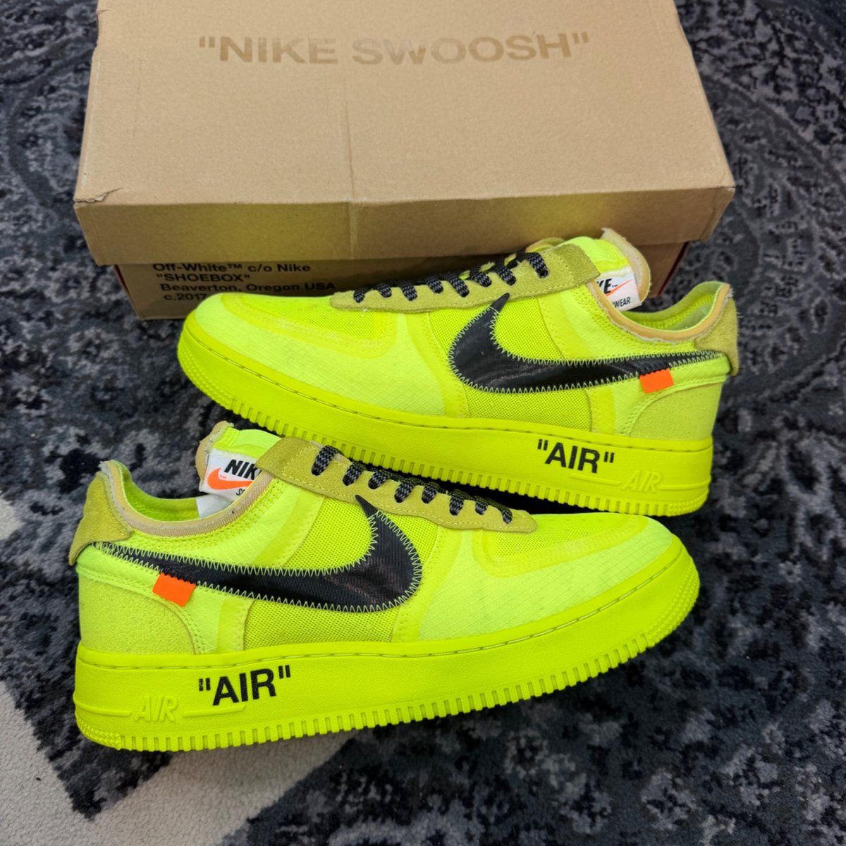 Nike Air Force 1 Low Off-White Volt - Image 1